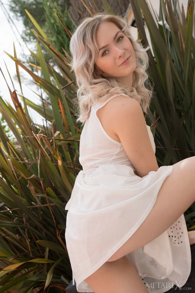 kate-fresh-metart-62093 Of Page 1-2.webp