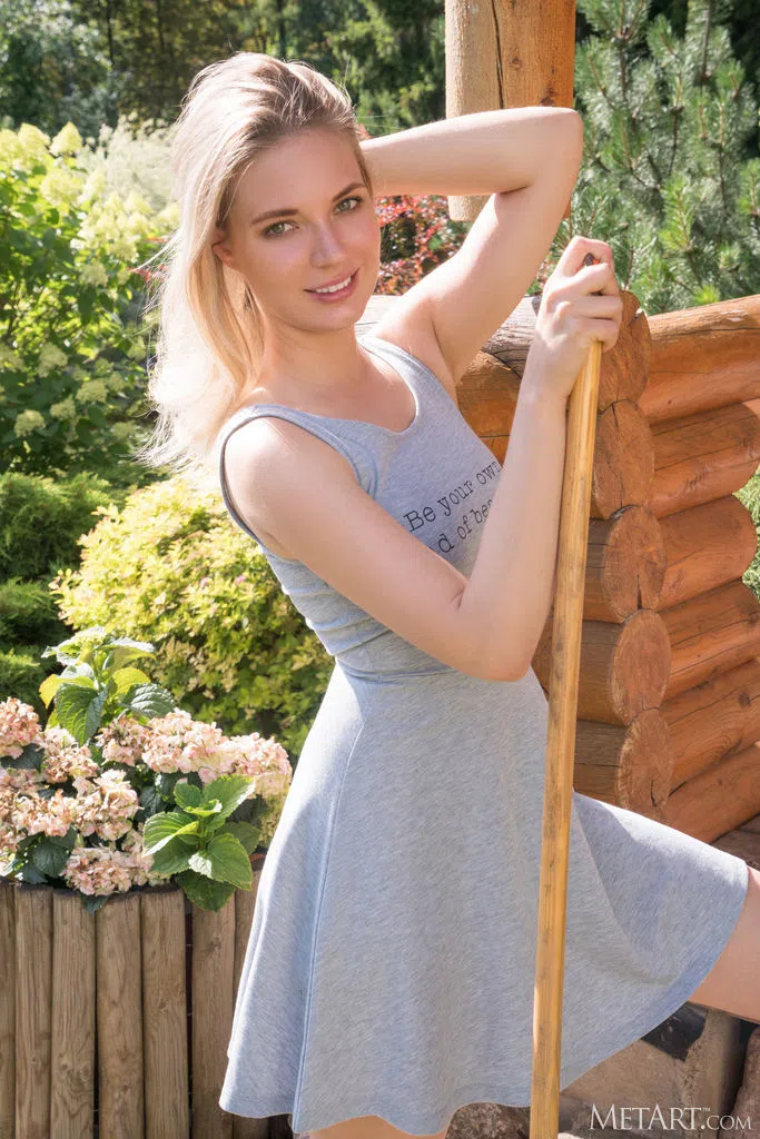 maxine-metart-104059 Of Page 1-1.webp