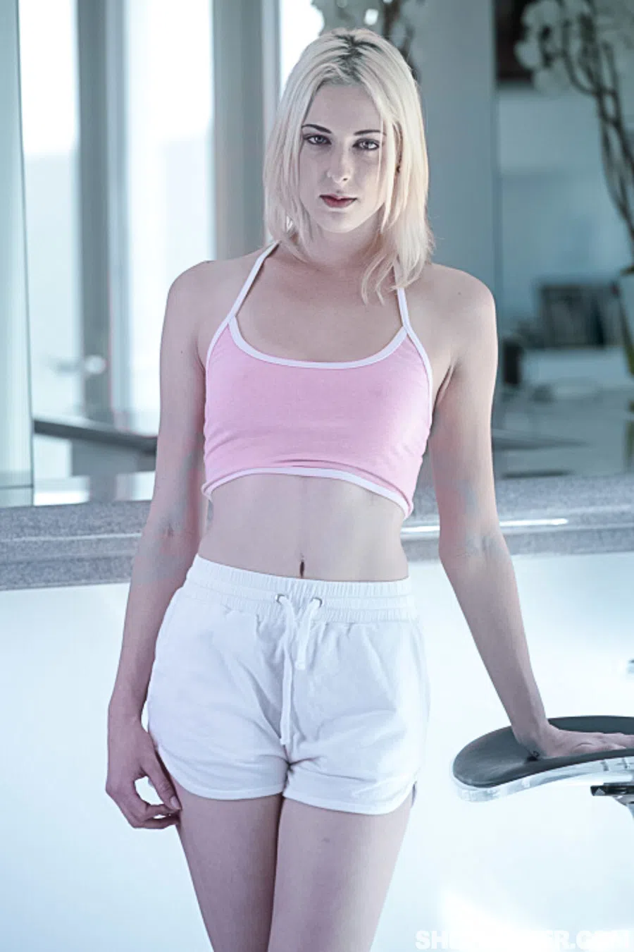 alice-echo-sis-loves-me-42042 Of Page 1-1.webp