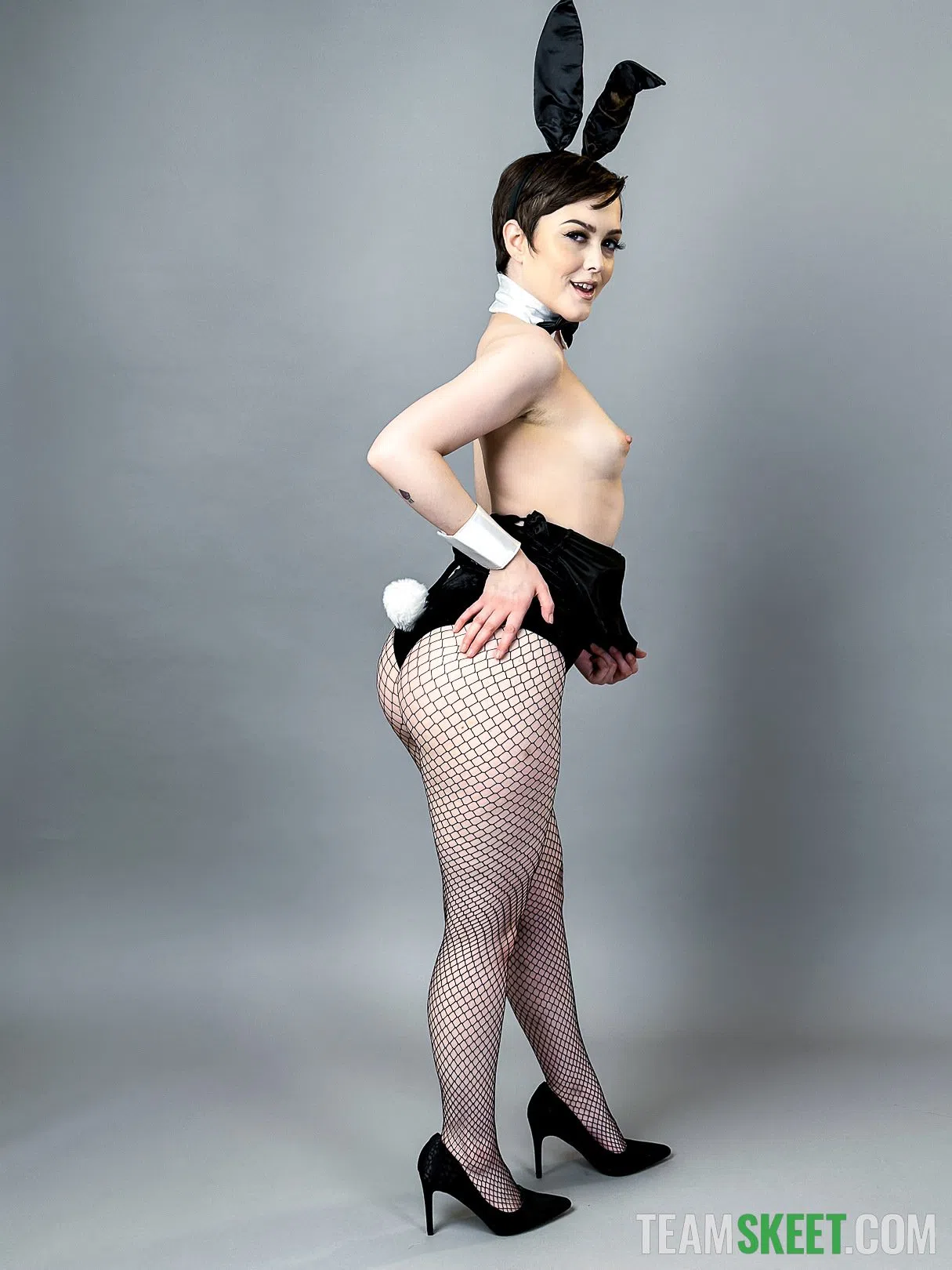 bunny-madison-maya-woulfe-bad-milfs-164237 Of Page 2-7.webp