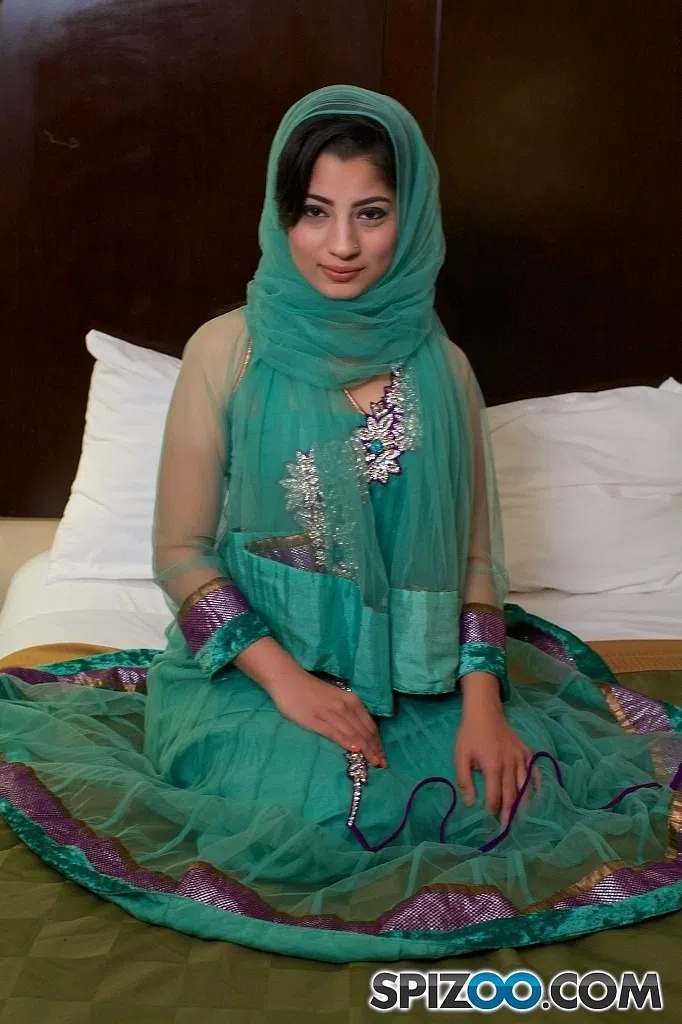 nadia-ali-glamour-pornstar-6536 Of Page 1-1.webp