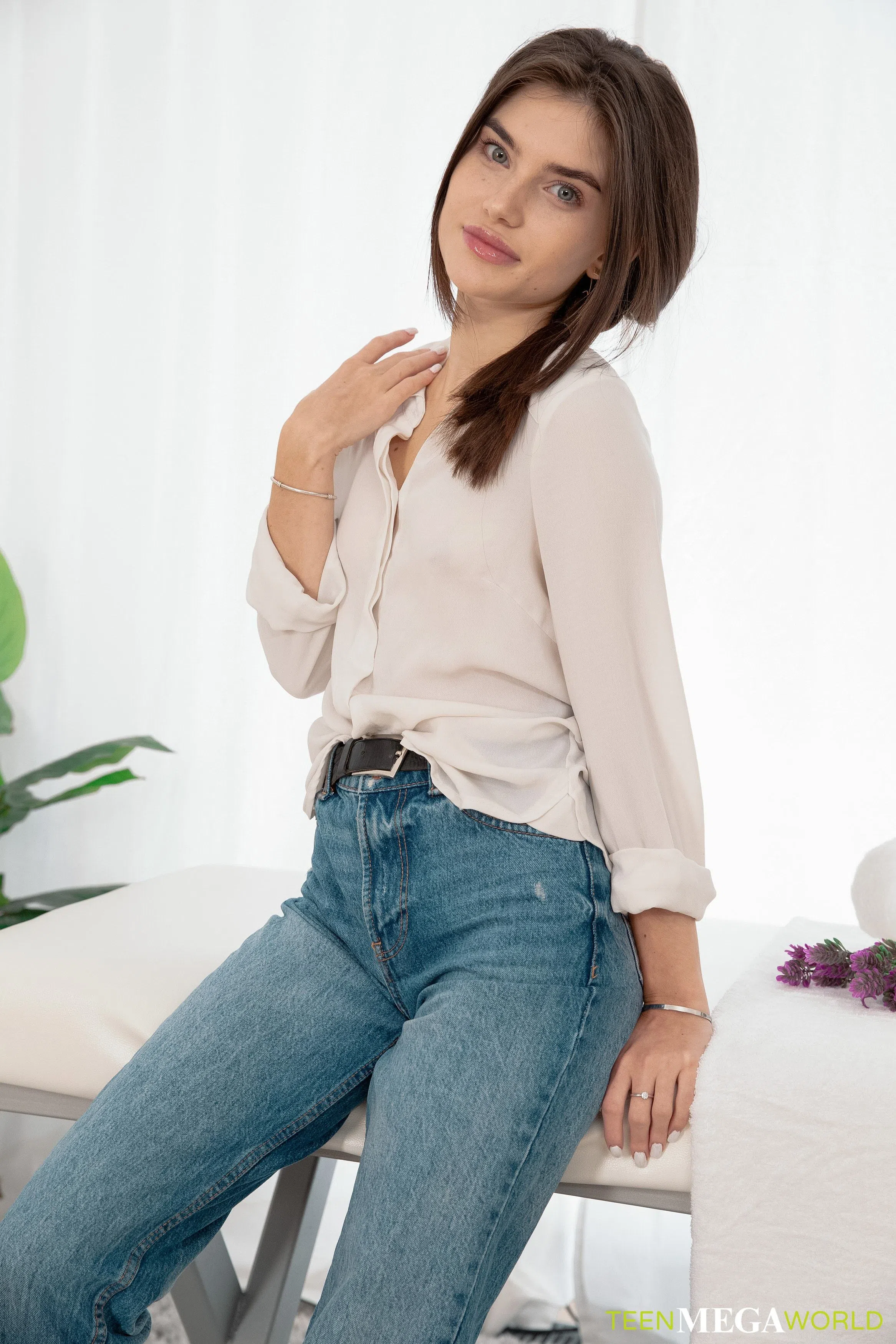 stefany-kyler-tricky-masseur-102832 Of Page 1-1.webp