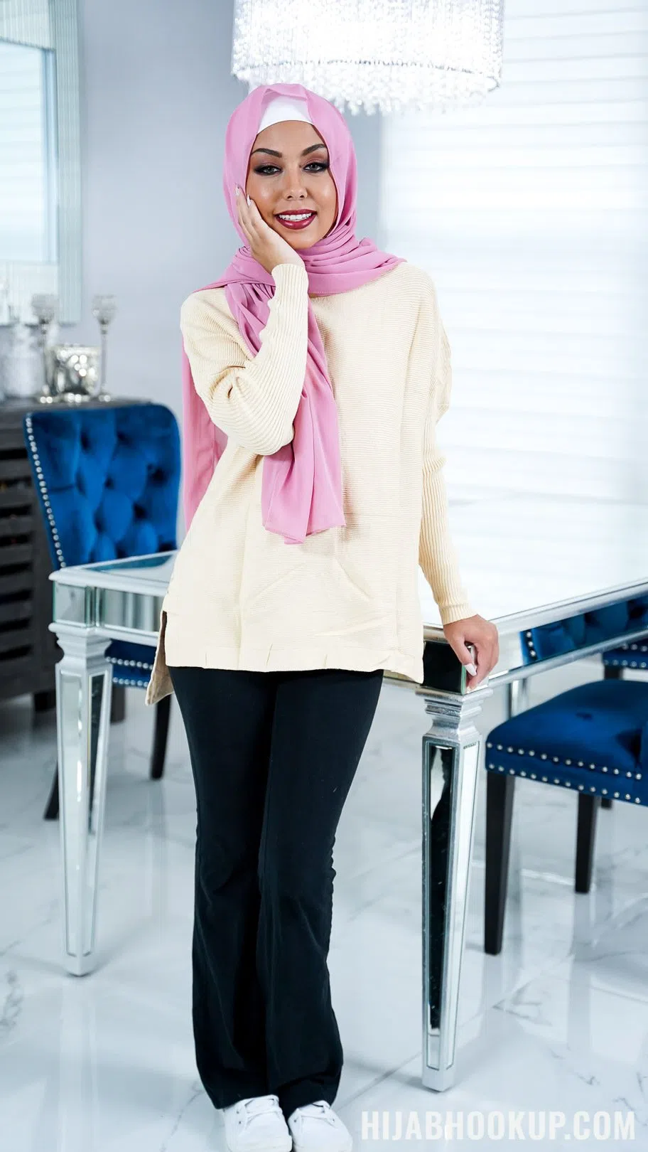bianca-bangs-hijab-hookup-121518 Of Page 1-1.webp