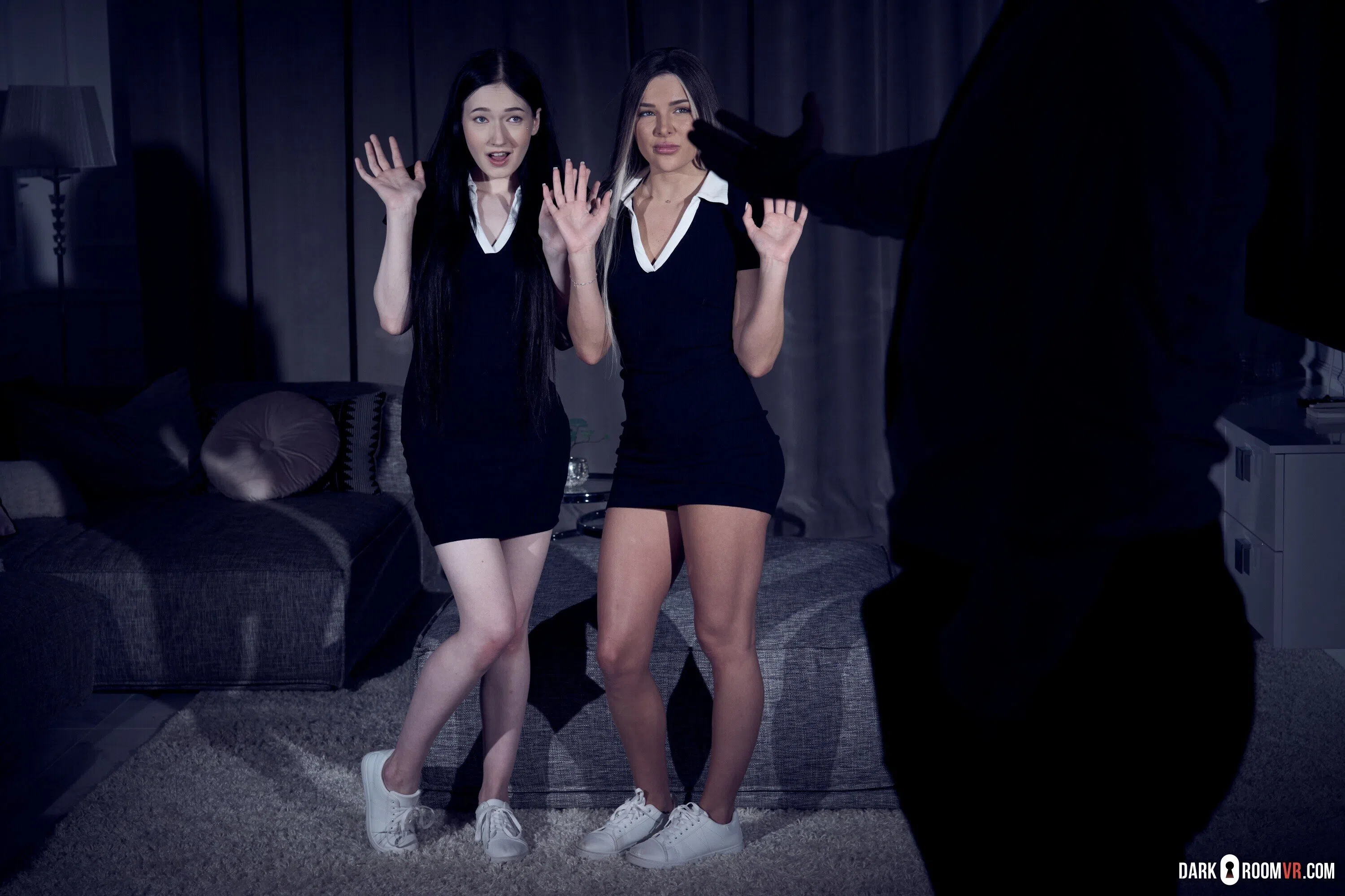 emily-first-britney-dutch-dark-room-vr-165693 Of Page 1-4.webp