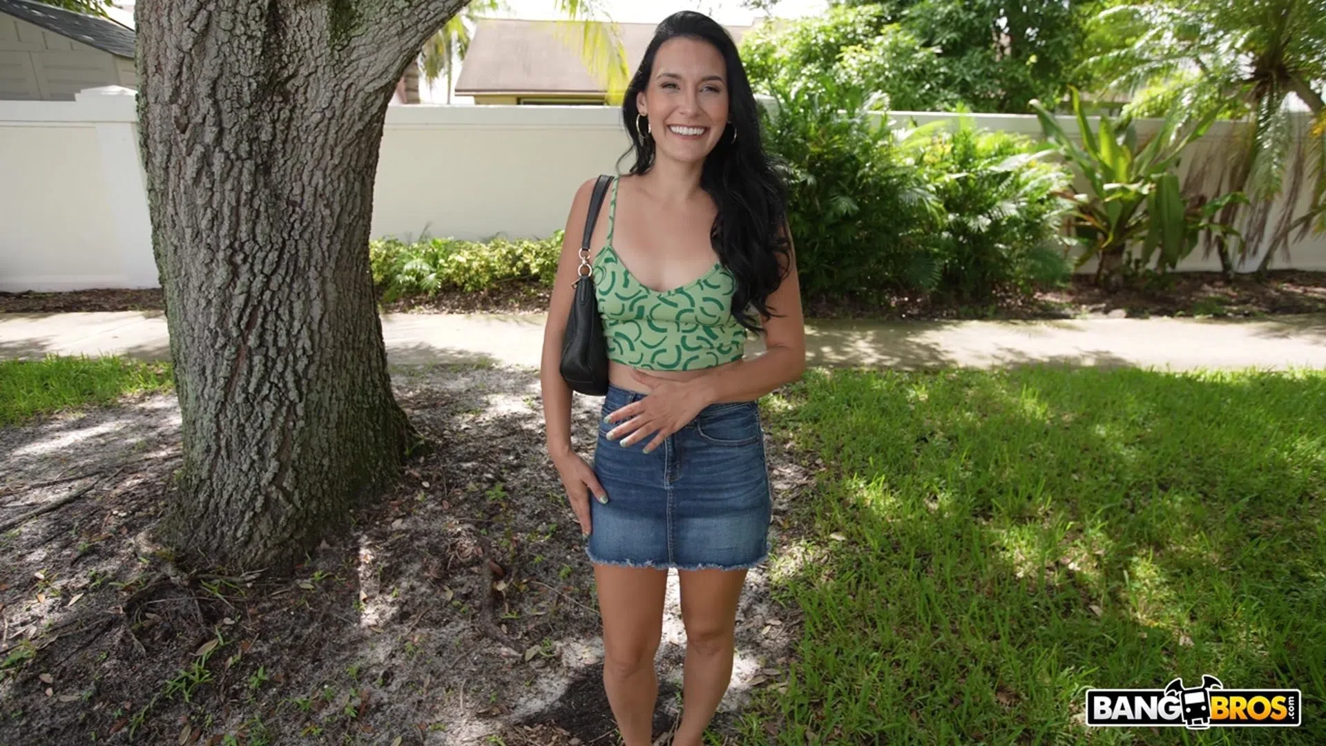 jade-greene-bangbus-171041 Of Page 1-1.webp