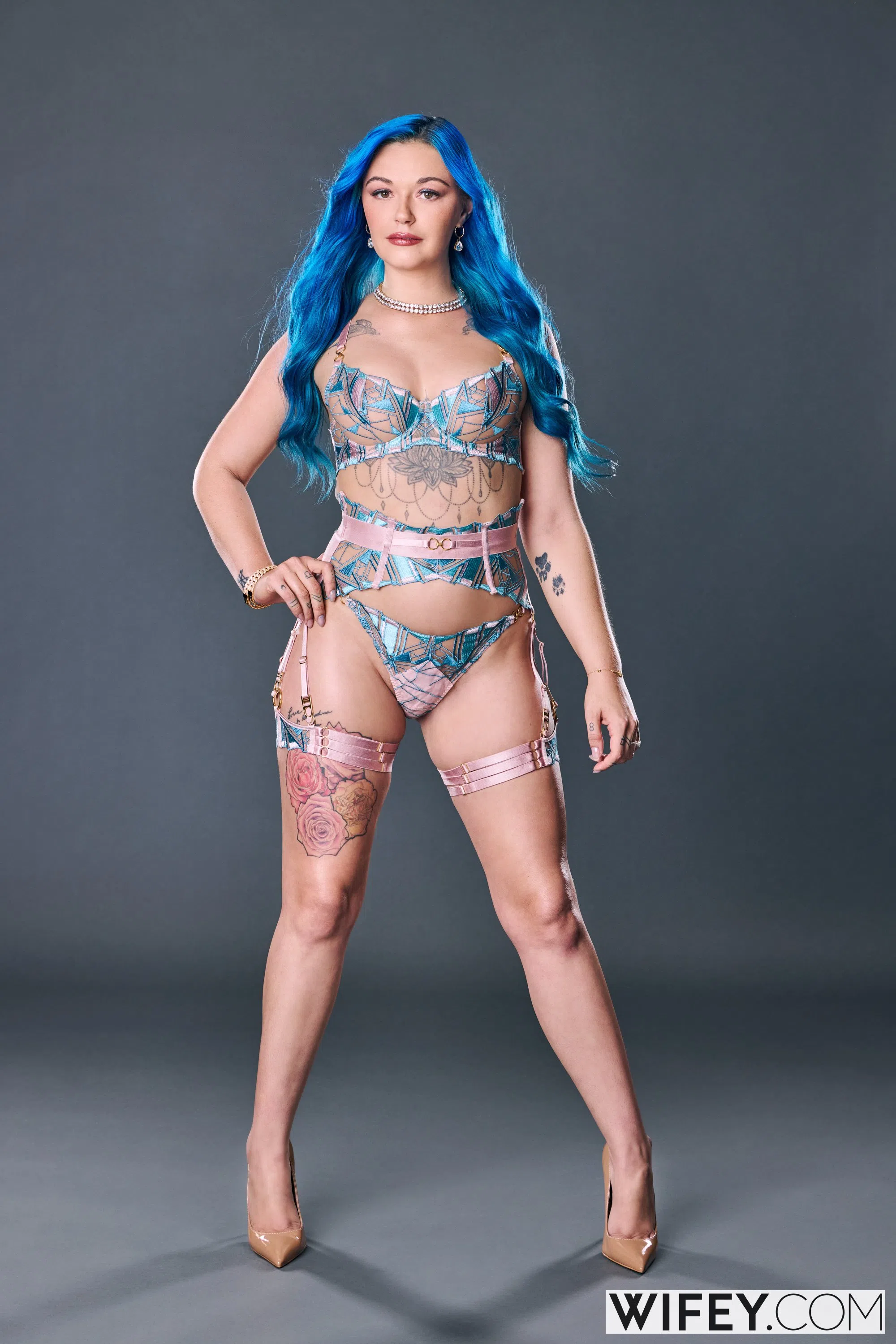 kira-mckay-wifey-204814 Of Page 1-1.webp