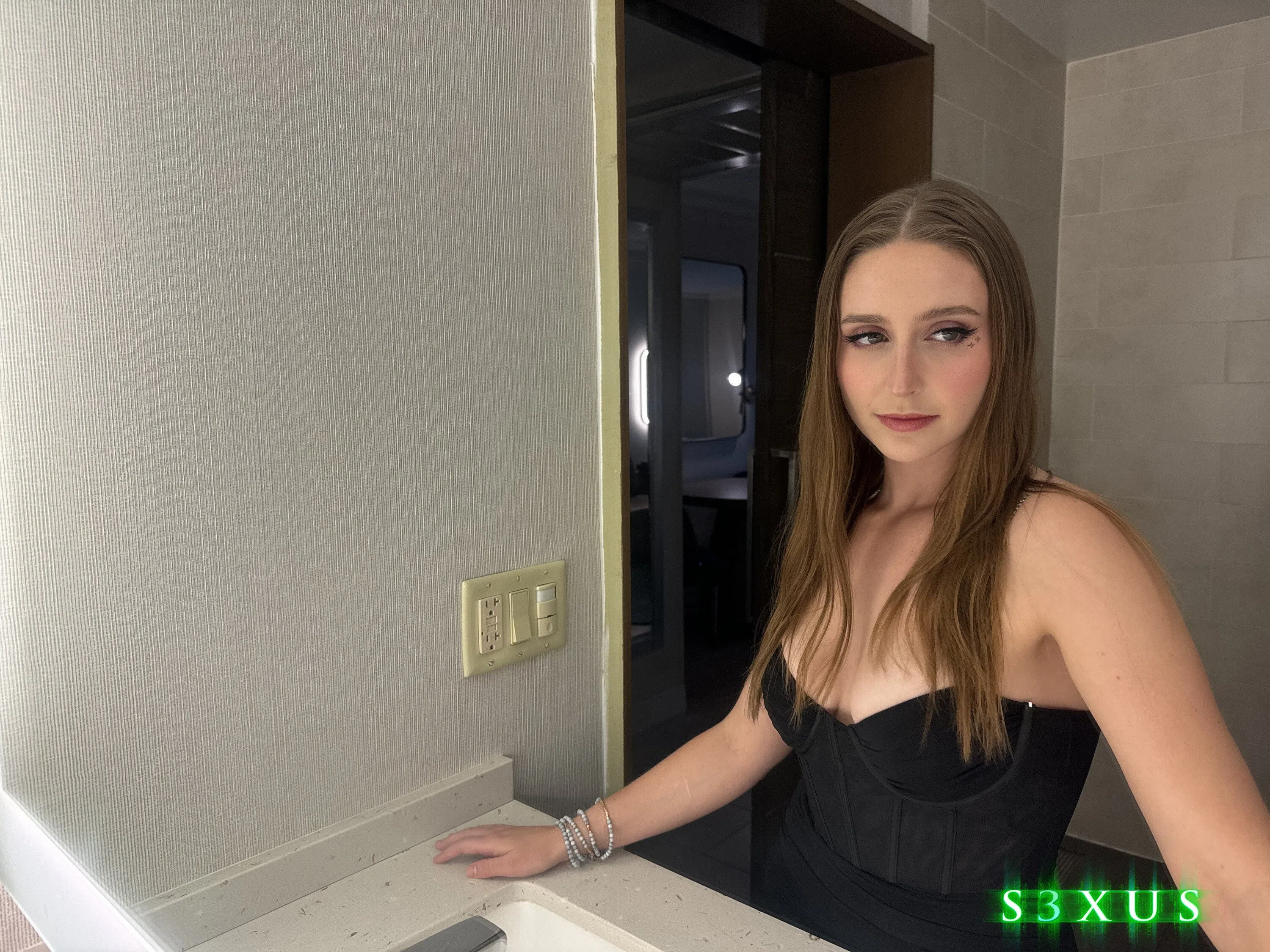laney-grey-s3xus-154672 Of Page 2-6.webp