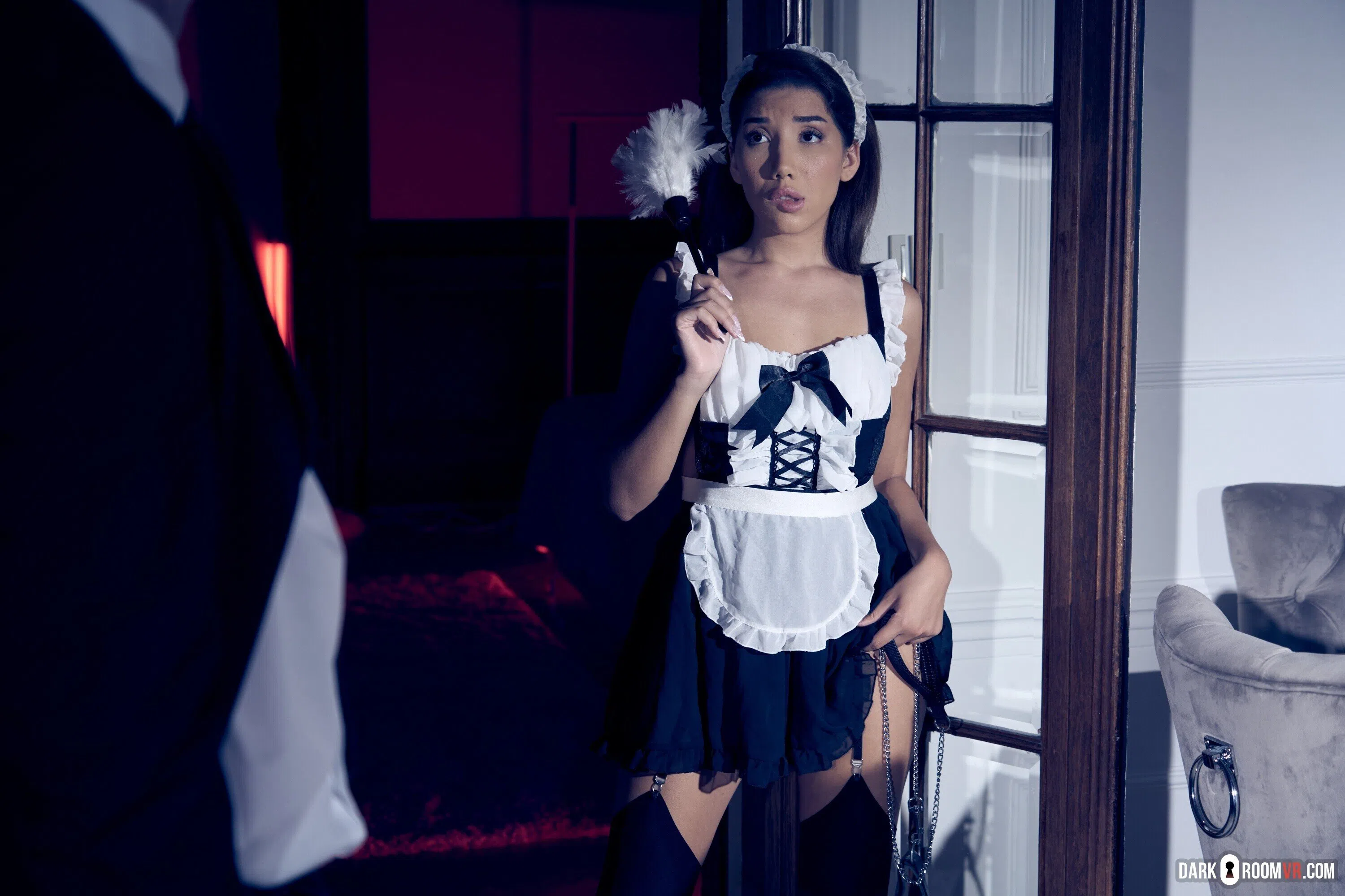 layla-scarlett-dark-room-vr-174015 Of Page 1-1.webp
