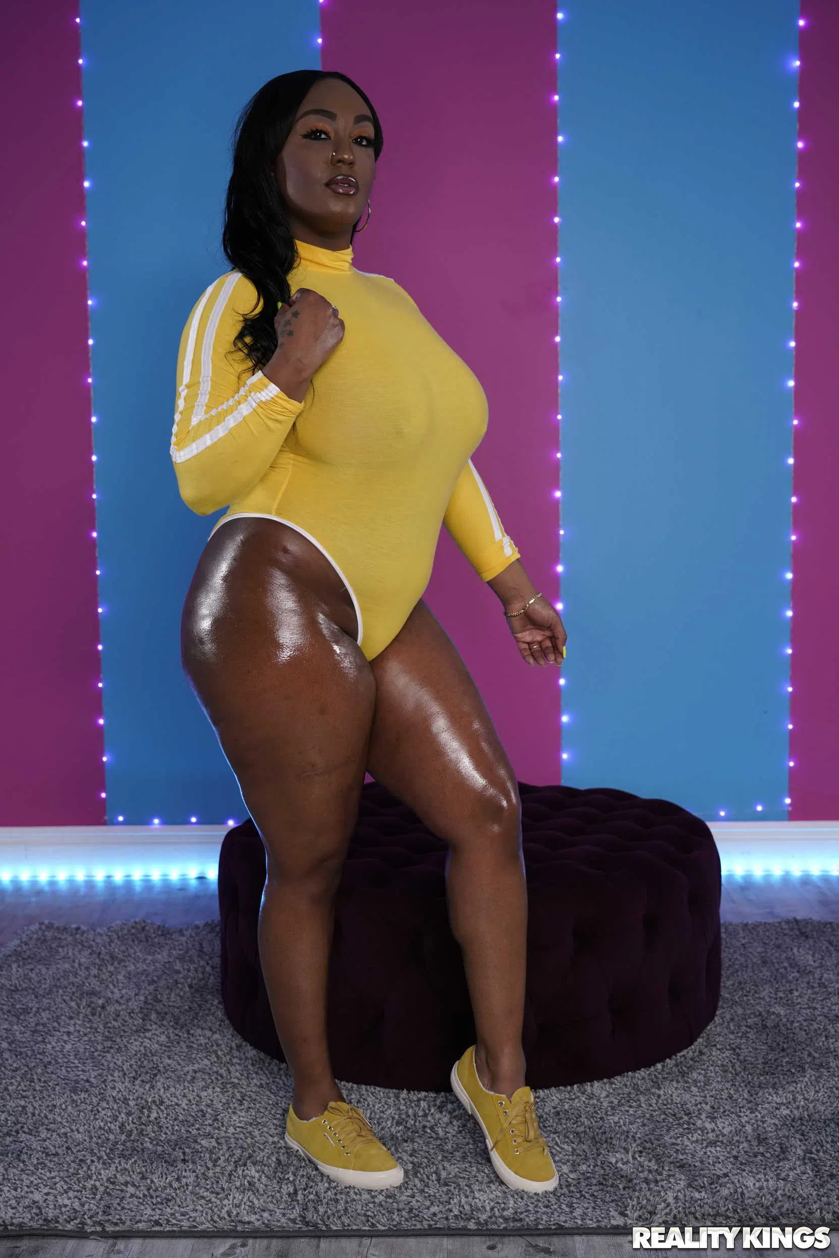 layton-benton-round-and-brown-63239 Of Page 1-1.webp