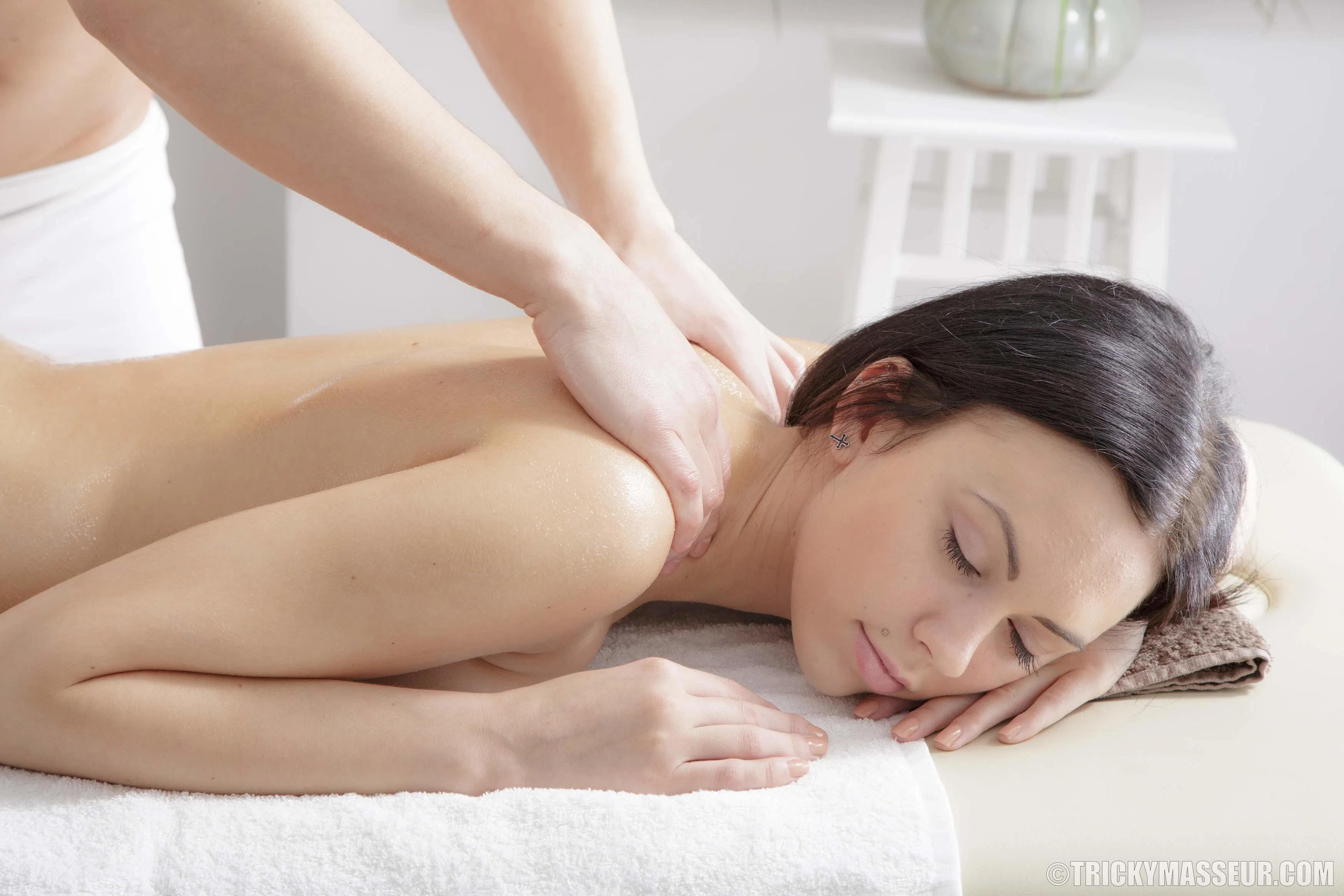 sheri-vi-tricky-masseur-4505 Of Page 1-4.webp