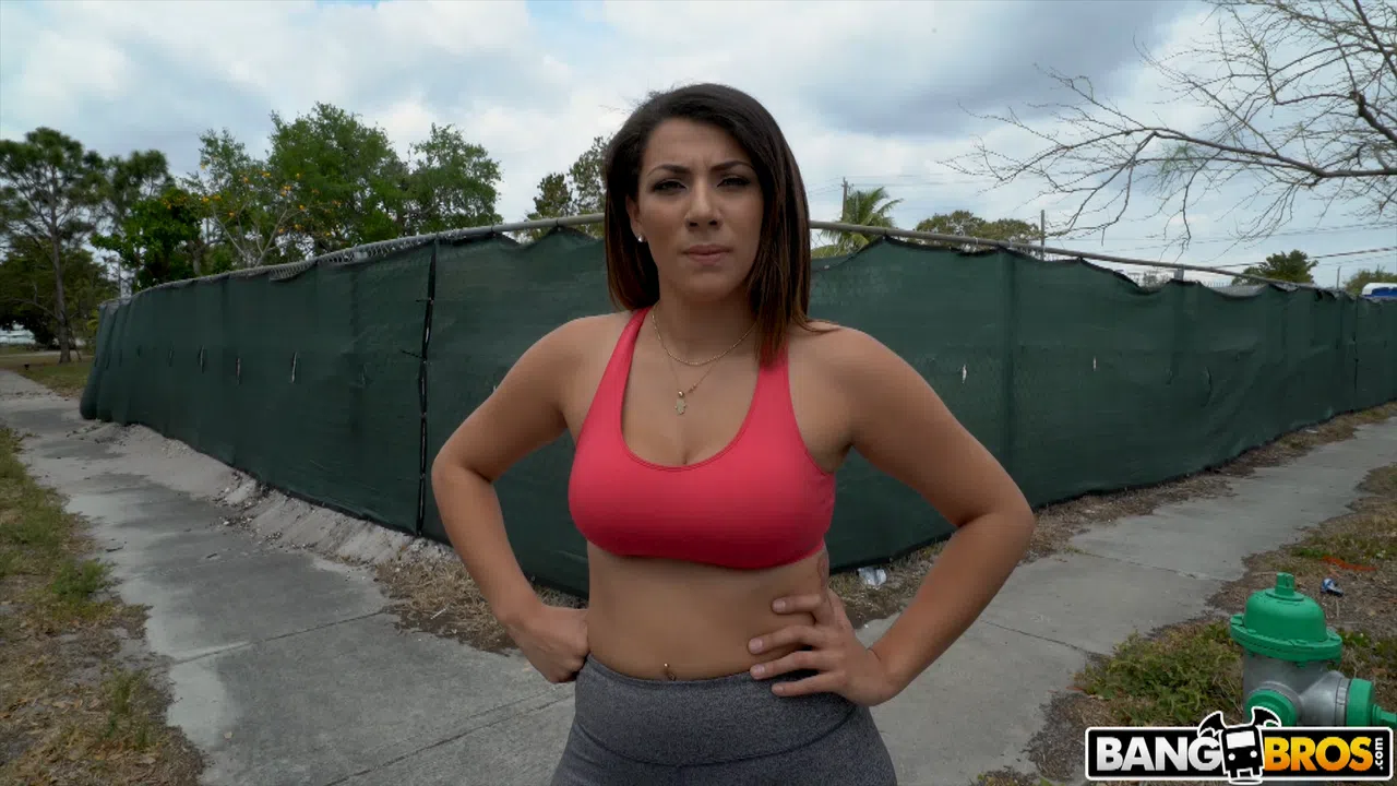 valentina-jewels-bangbus-40636 Of Page 1-1.webp