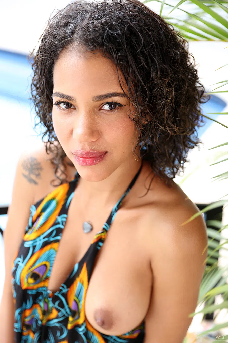 abril-watch-4-beauty-97560 Of Page 1-2.webp