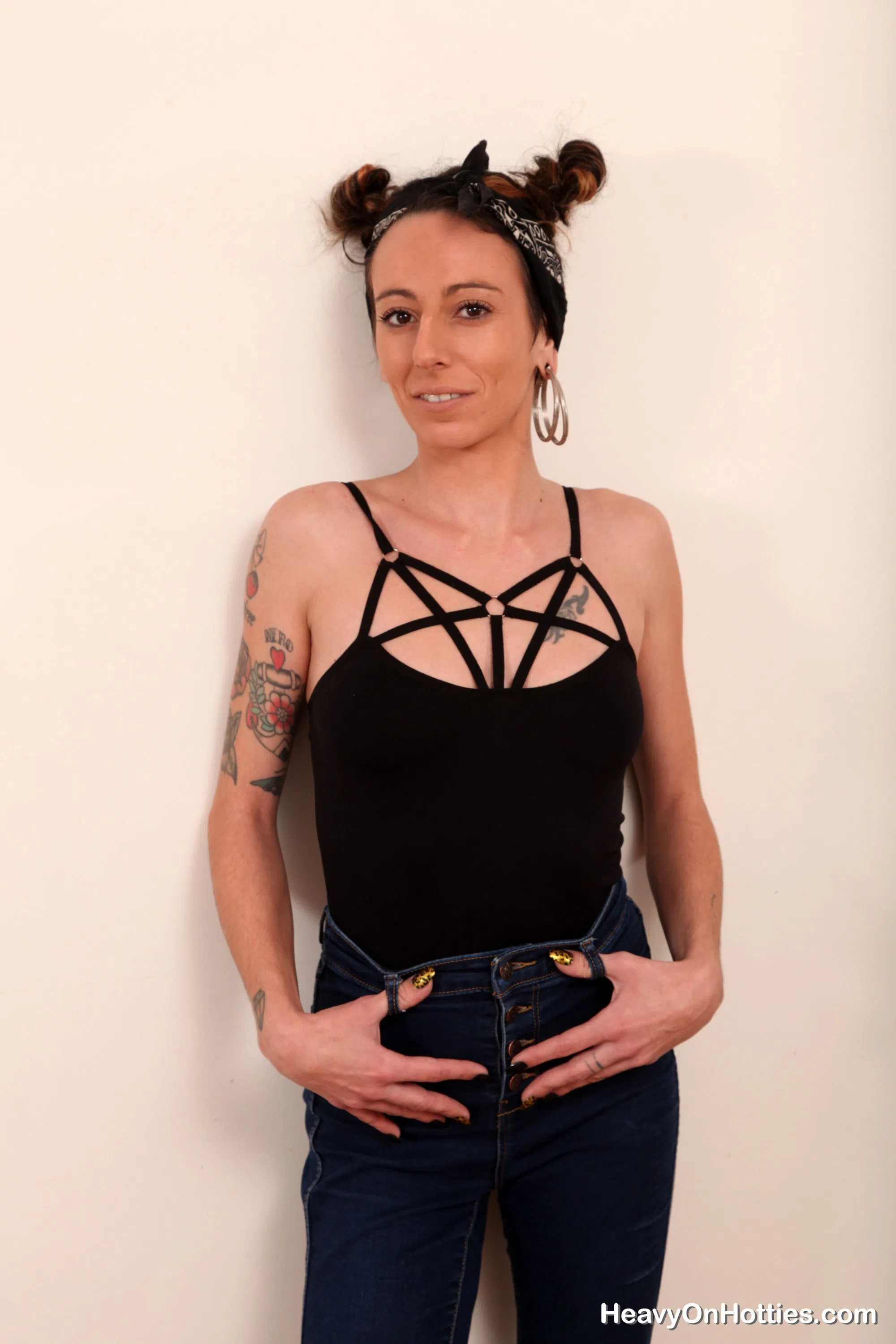 gemma-heavy-on-hotties-121517 Of Page 1-1.webp