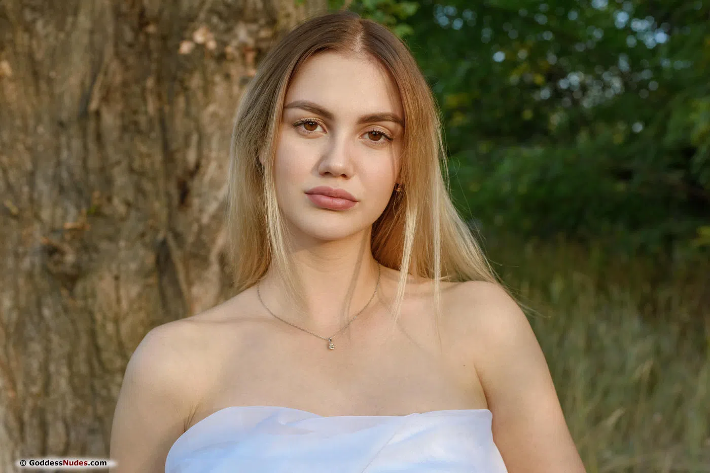 hannah-lynn-goddess-nudes-110473 Of Page 1-1.webp