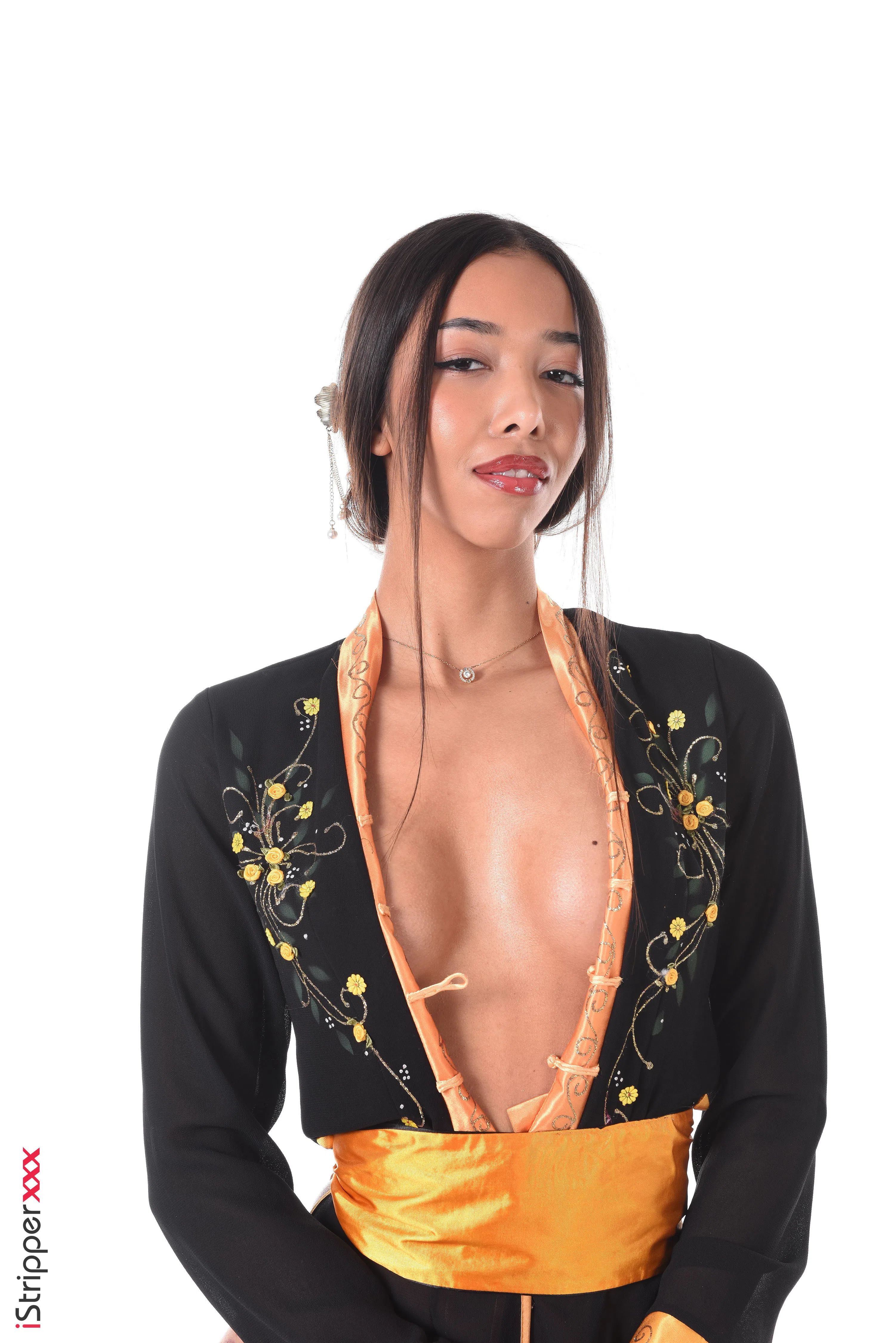 lia-lin-istripper-191448 Of Page 1-3.webp