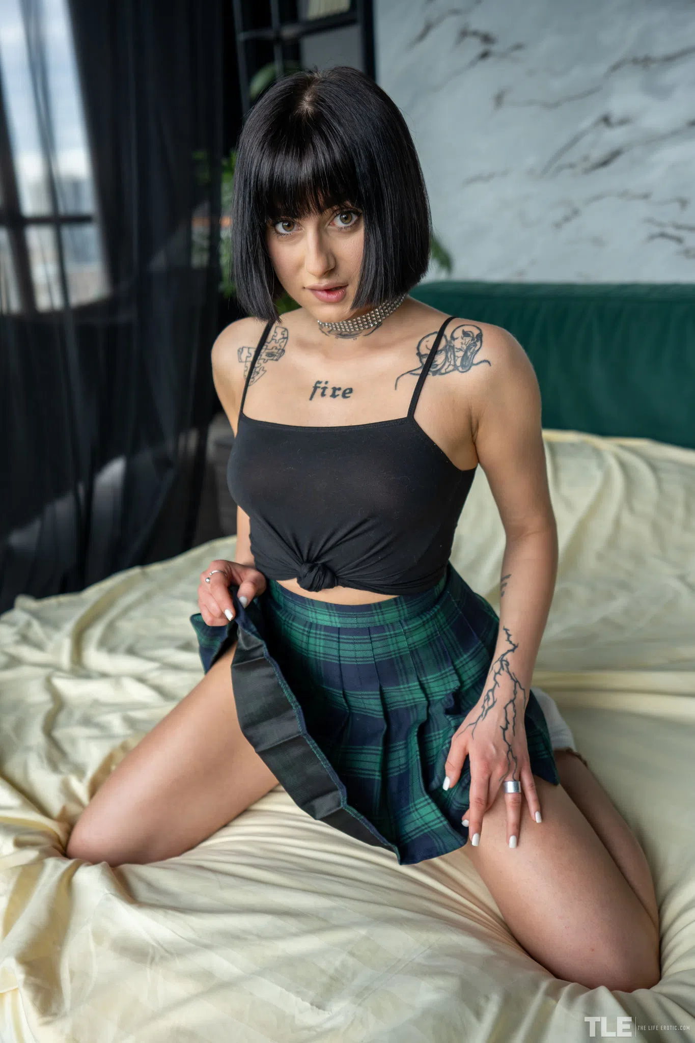 sarah-heizel-the-life-erotic-182626 Of Page 1-2.webp