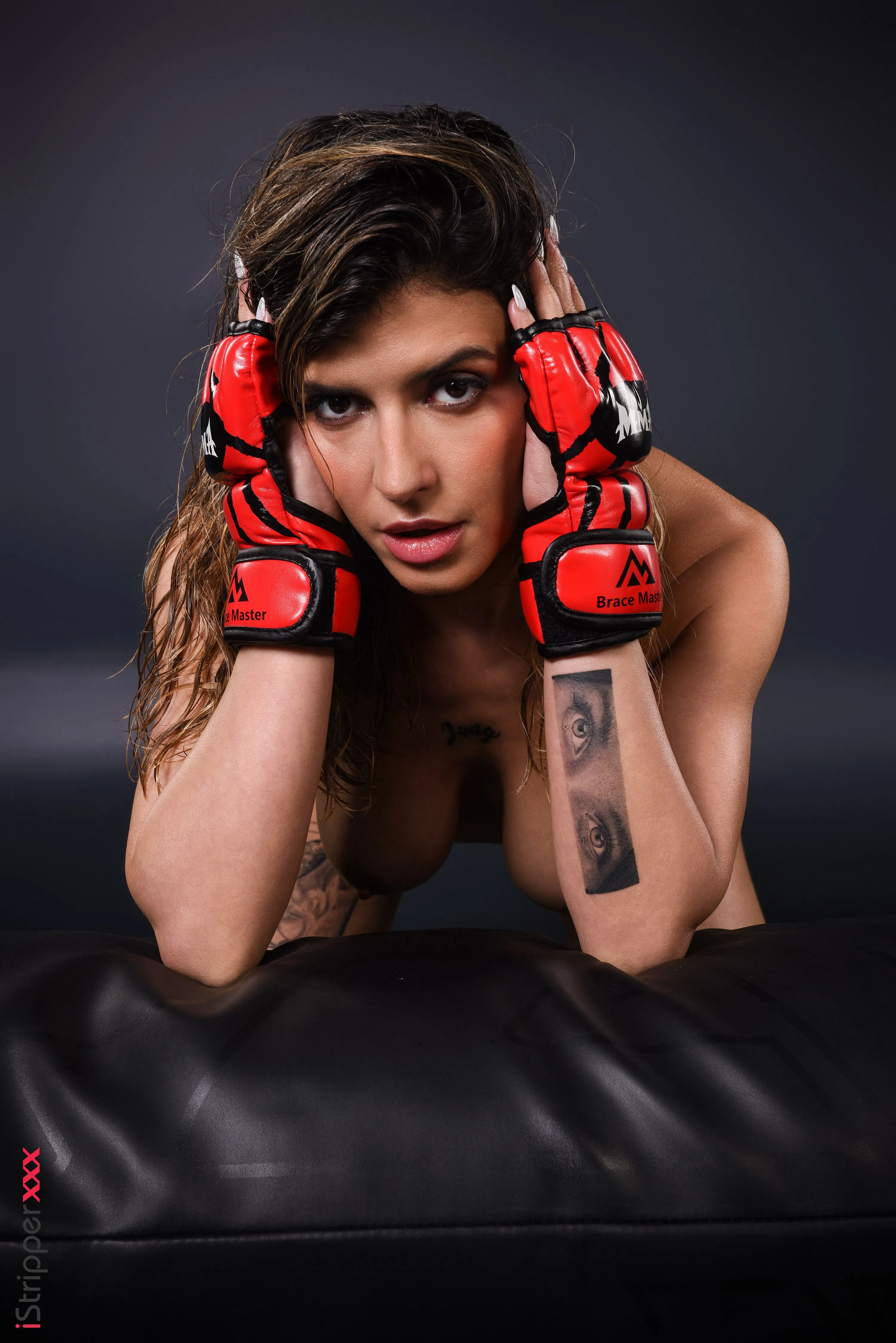 serena-gomes-istripper-207300 Of Page 2-7.webp