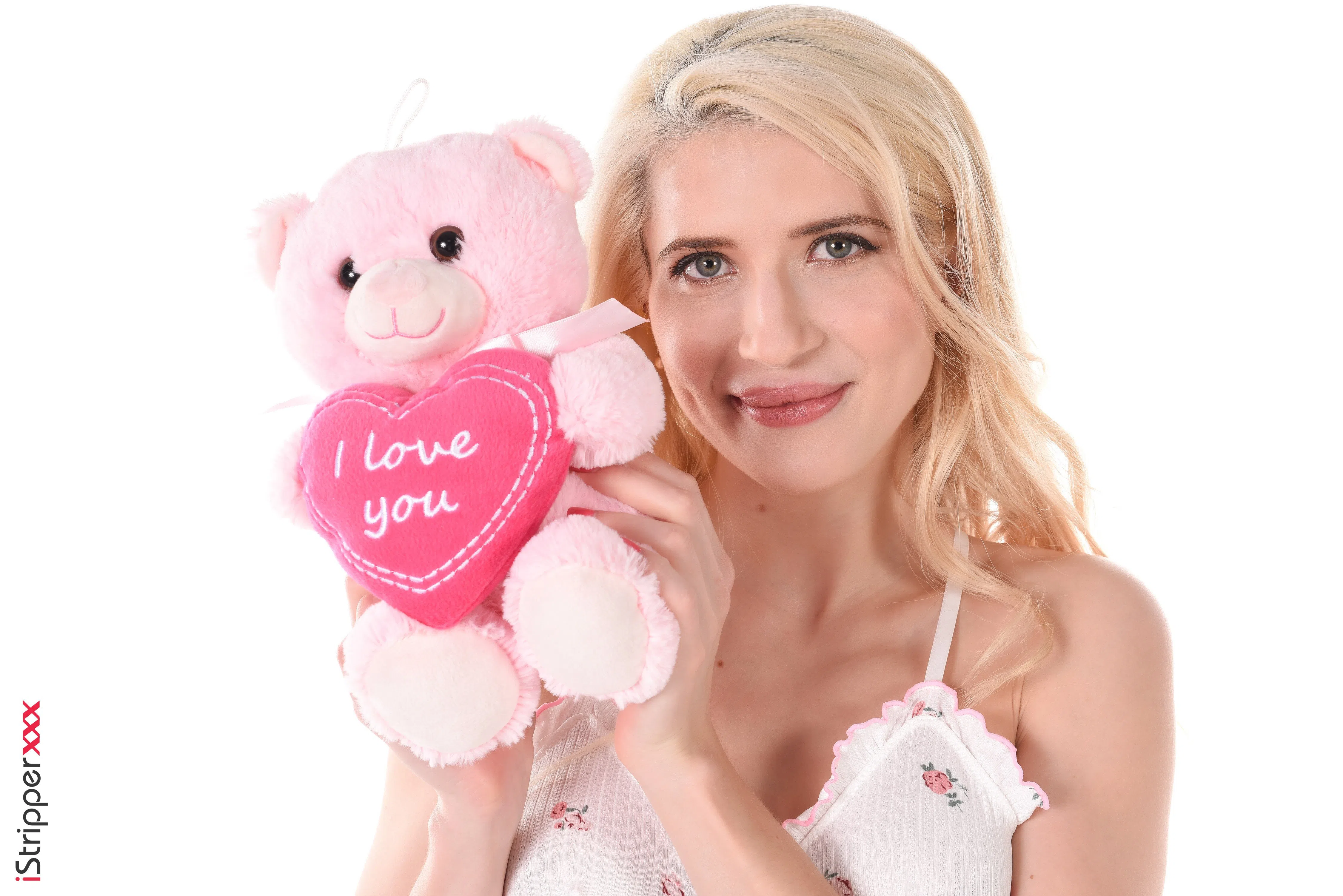 vanessa-hillz-istripper-173339 Of Page 1-3.webp