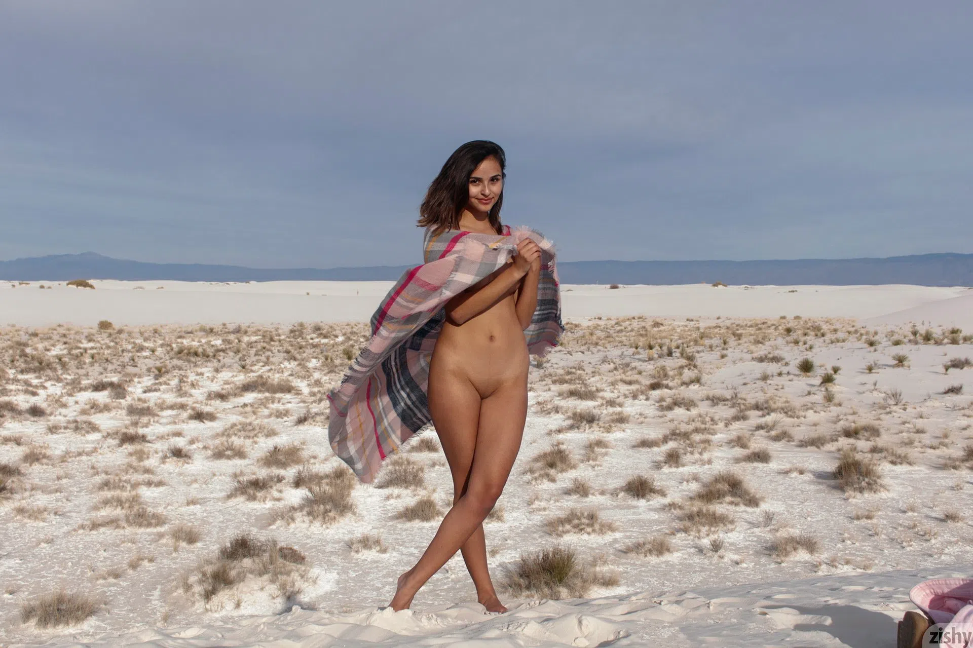 alejandra-cobos-white-sands-3-zishy-69902 Of Page 2-6.webp