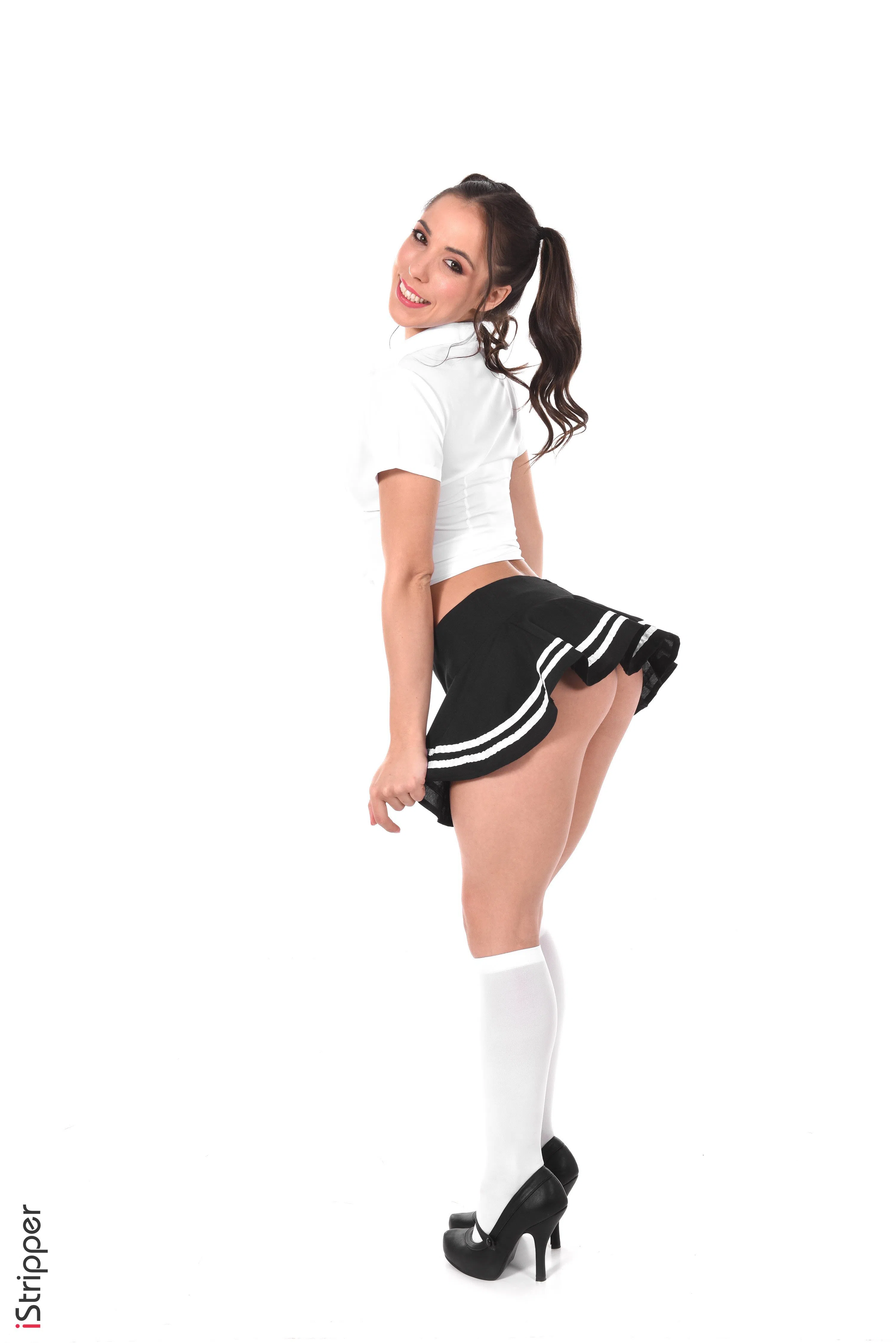 anastasia-brokelyn-istripper-70861 Of Page 1-1.webp