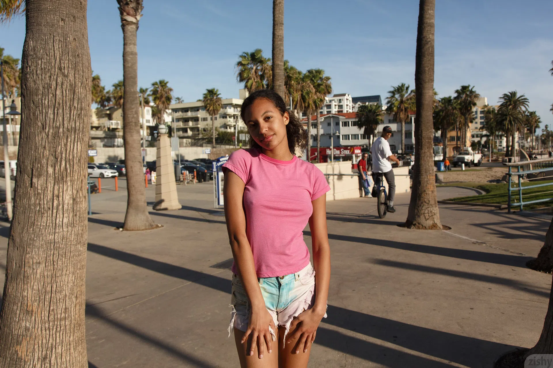 bell-richardson-pier-burger-zishy-17247 Of Page 1-4.webp