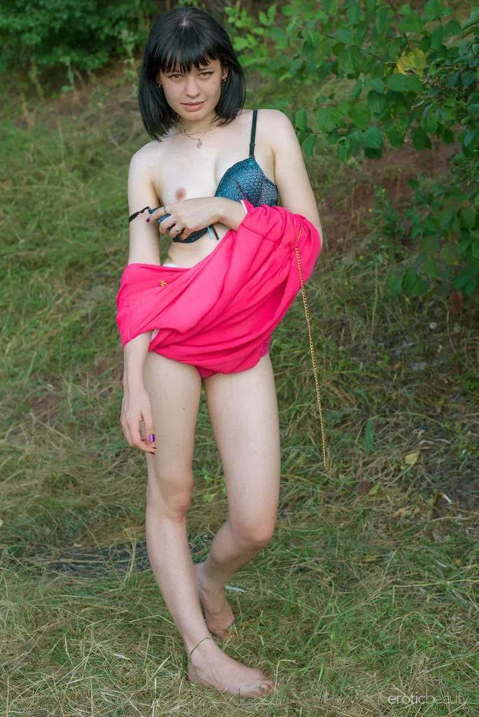 black-mo-erotic-beauty-48732 Of Page 3-15.webp