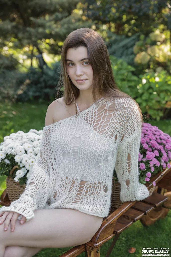 danna-showy-beauty-177934 Of Page 1-1.webp