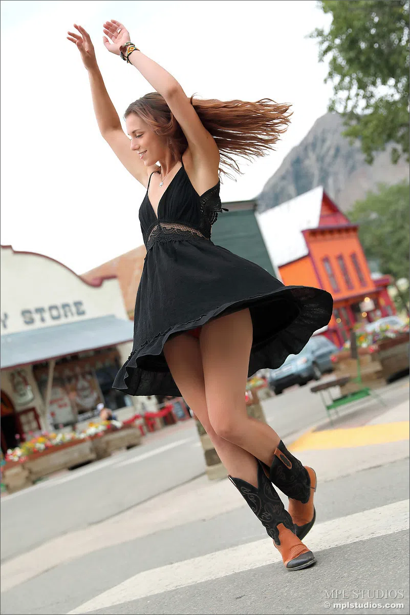 elena-generi-mpl-studios-82084 Of Page 2-10.webp