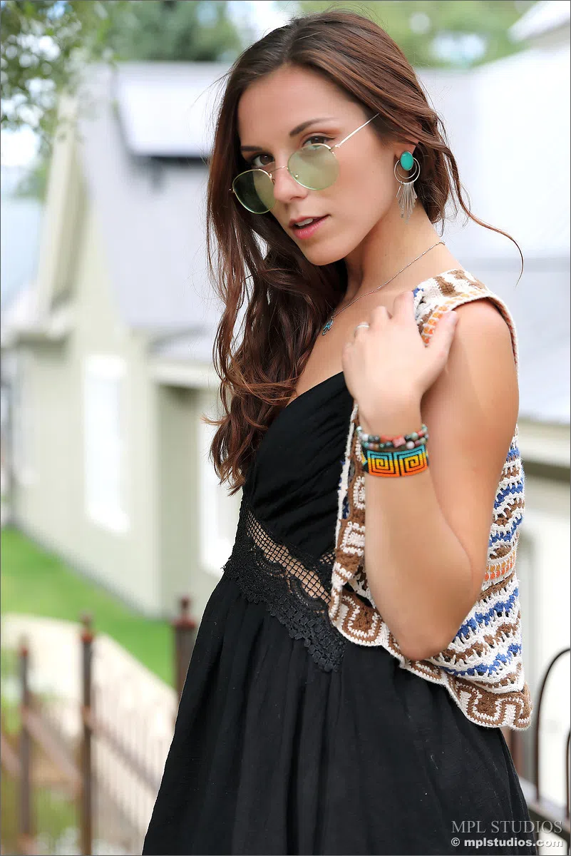 elena-generi-mpl-studios-82084 Of Page 1-3.webp
