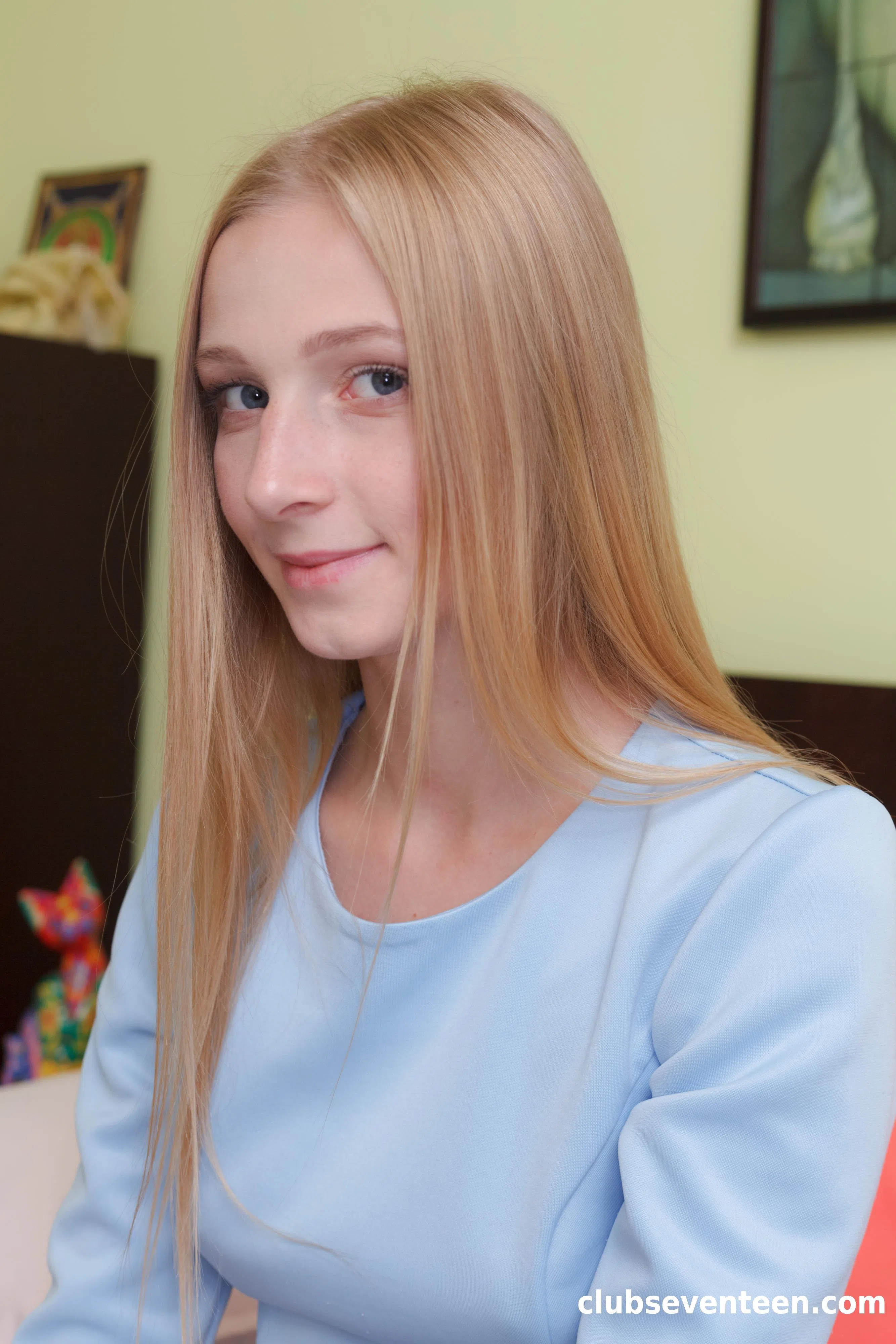 elizabeth-evans-club-seventeen-56465 Of Page 1-1.webp
