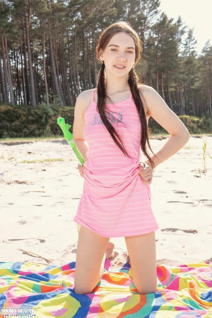 ernesta-showy-beauty-169115 Of Page 1-2.webp