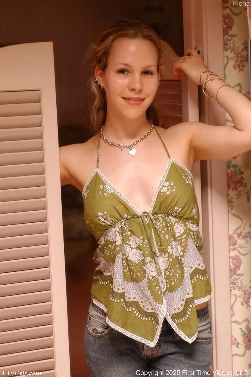 fiona-luv-ftv-girls-9-194022 Of Page 2-6.webp