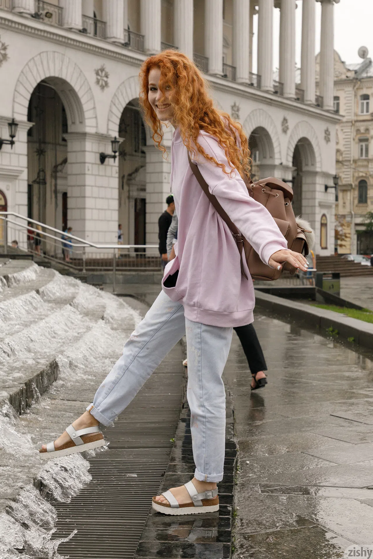 heidi-romanova-shows-me-the-maidan-zishy-57286 Of Page 1-1.webp