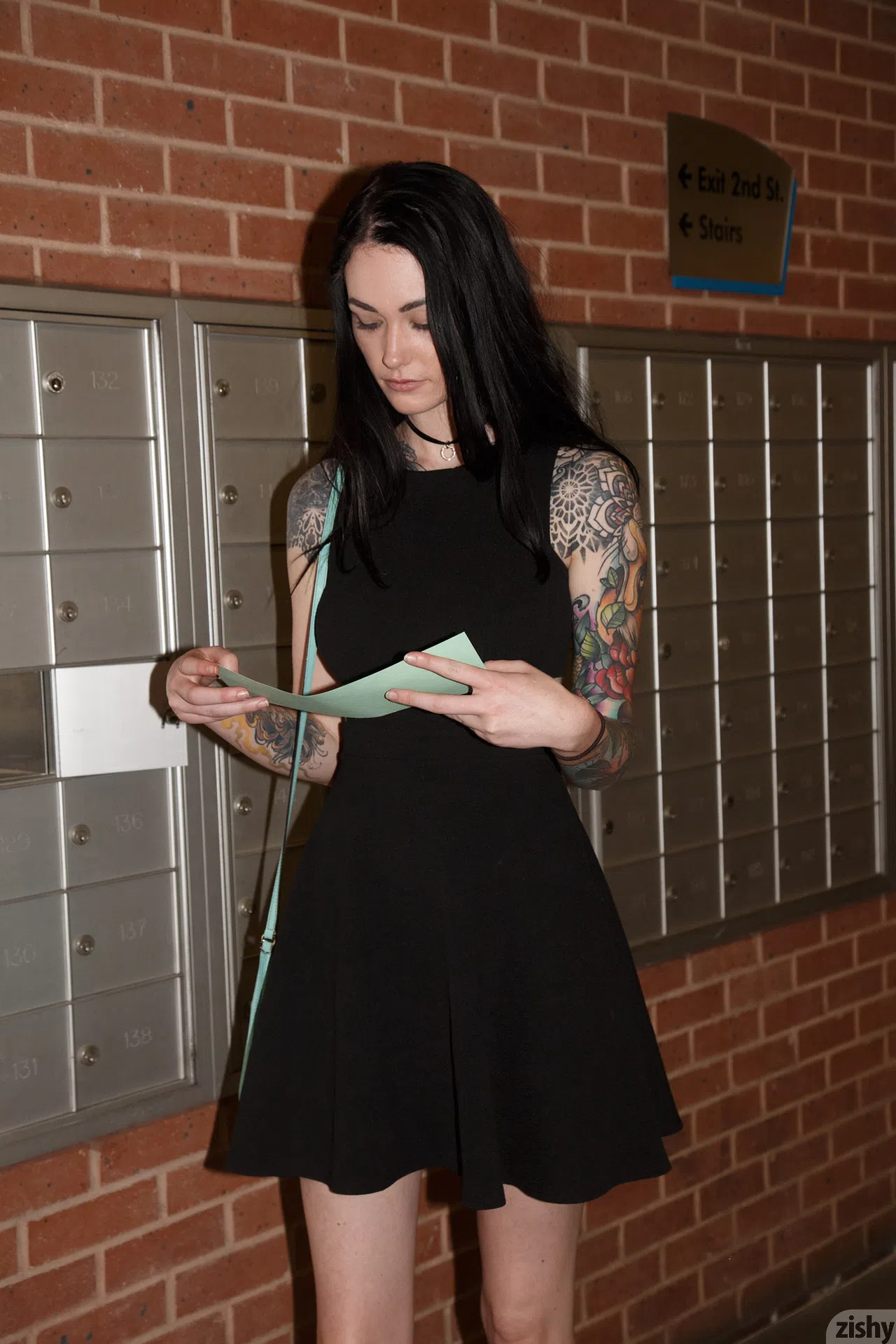 kelly-lamprin-dark-side-of-texas-zishy-39554 Of Page 1-1.webp