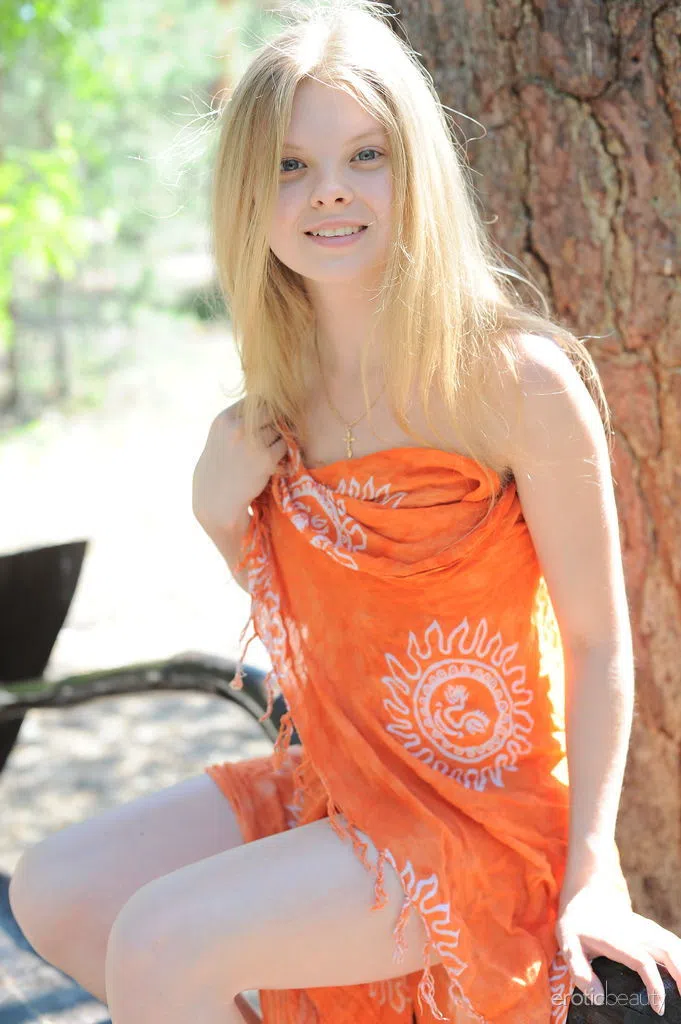 kisa-erotic-beauty-51589 Of Page 3-12.webp