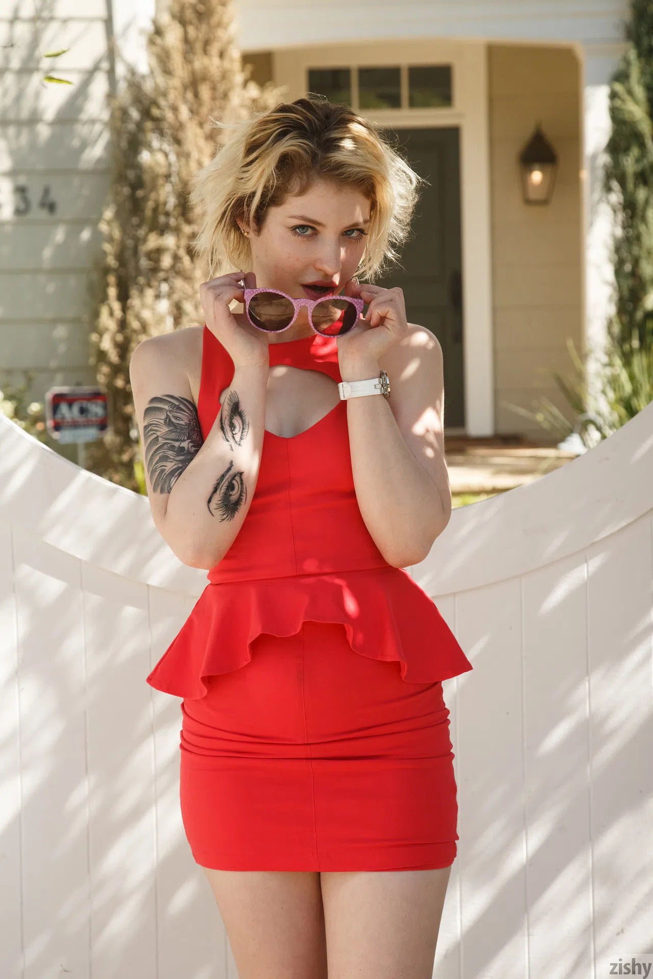 kris-ekmard-in-bebe-brentwood-zishy-27612 Of Page 1-1.webp