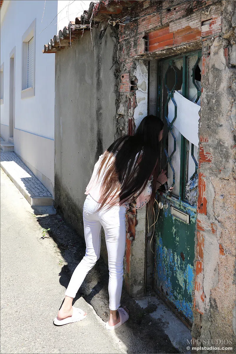 leona-mia-mpl-studios-82935 Of Page 3-12.webp