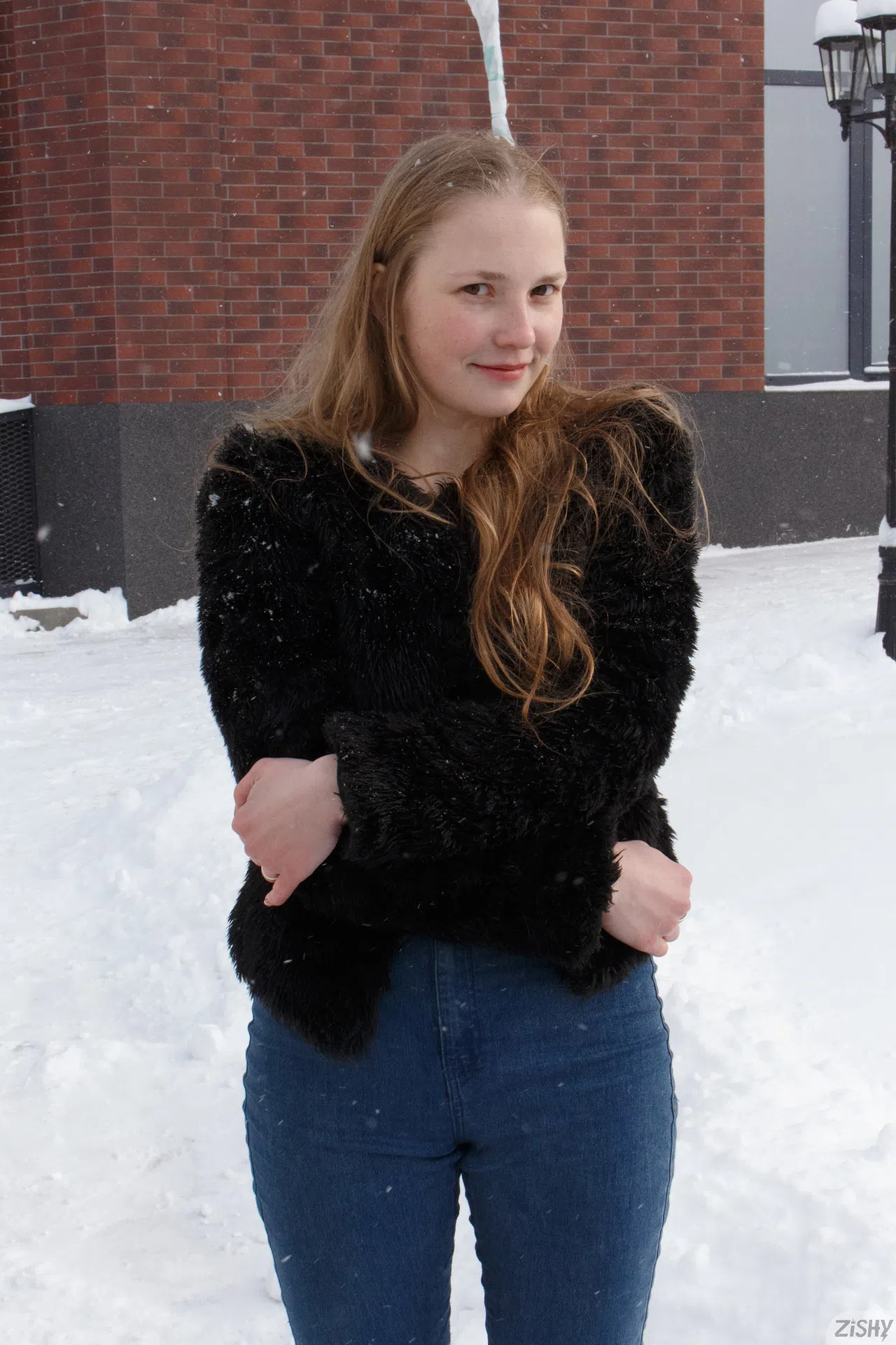 lida-nowak-snow-is-quiet-zishy-111584 Of Page 1-1.webp