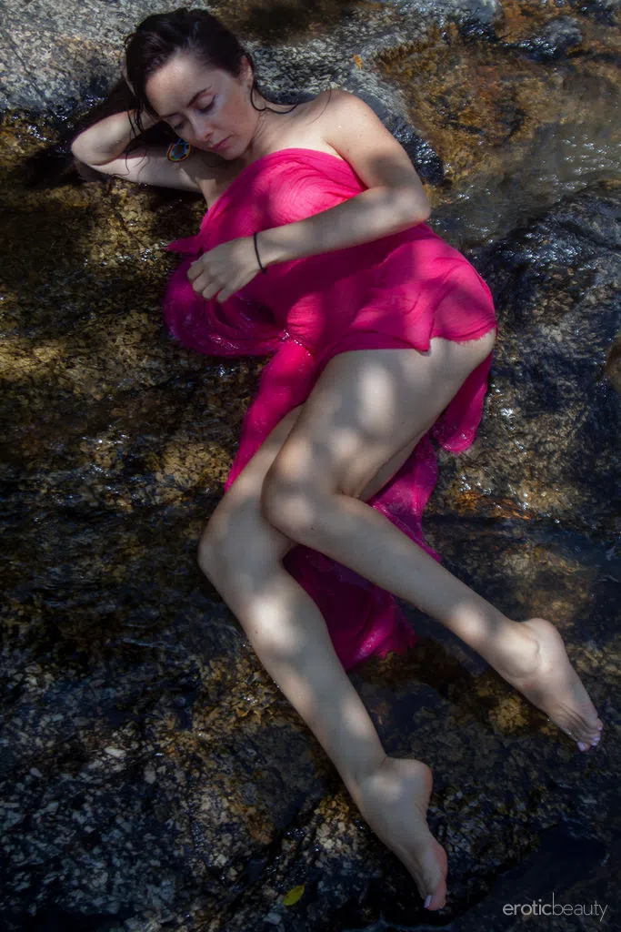 madivya-erotic-beauty-78561 Of Page 2-8.webp
