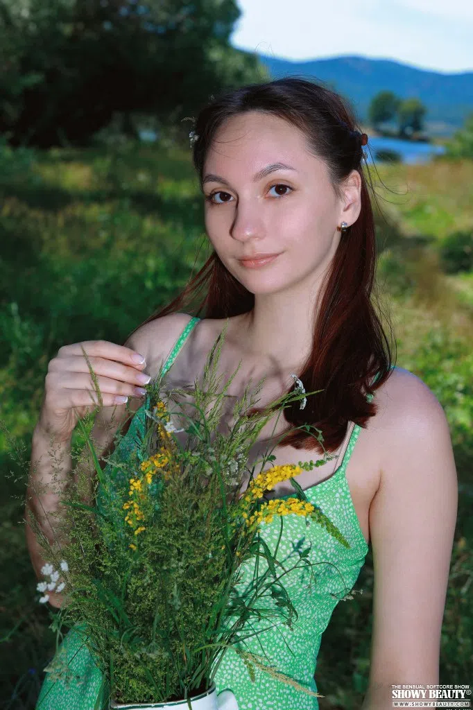 marina-showy-beauty-158431 Of Page 1-1.webp