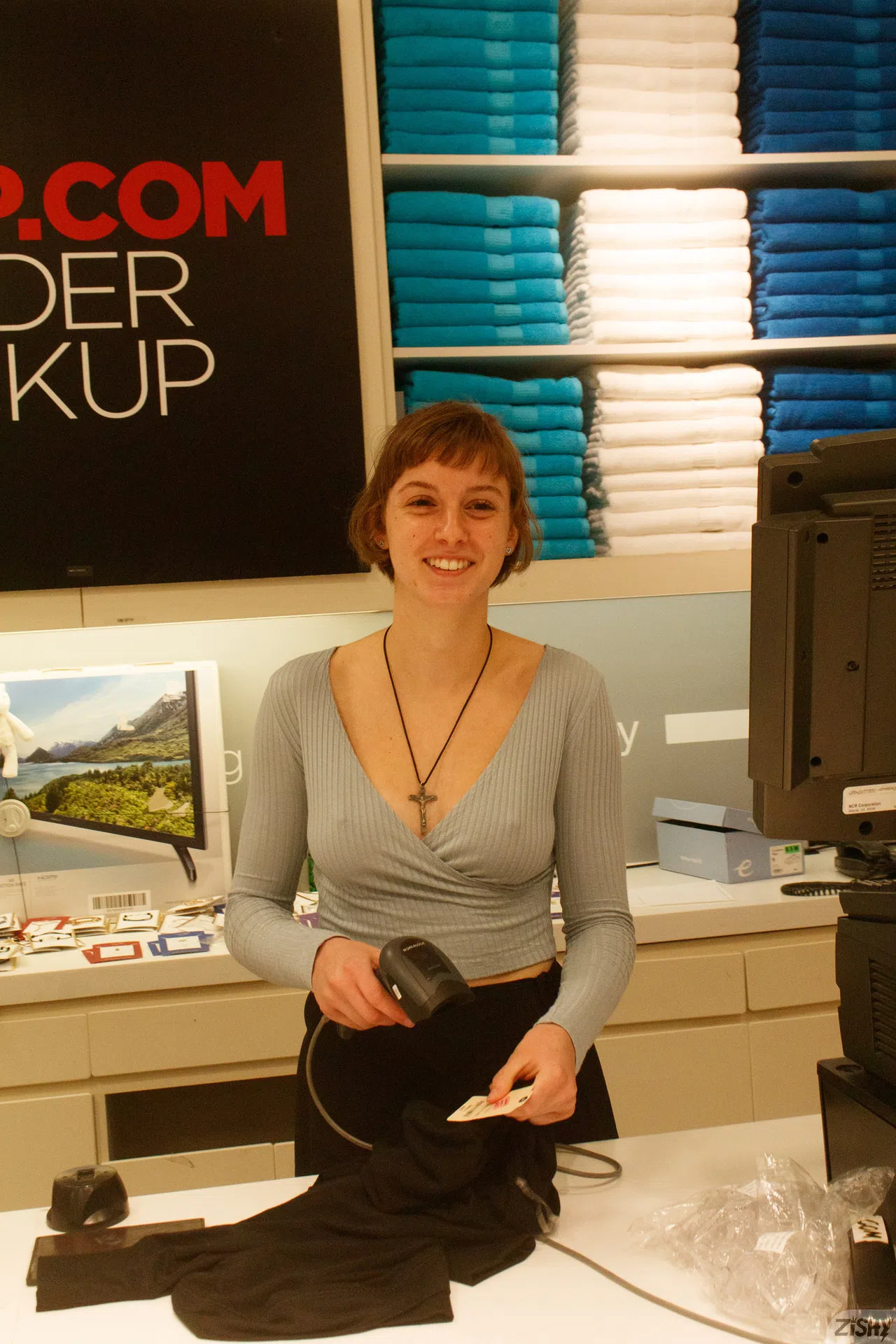 meadow-brink-the-new-cashier-zishy-98676 Of Page 1-1.webp