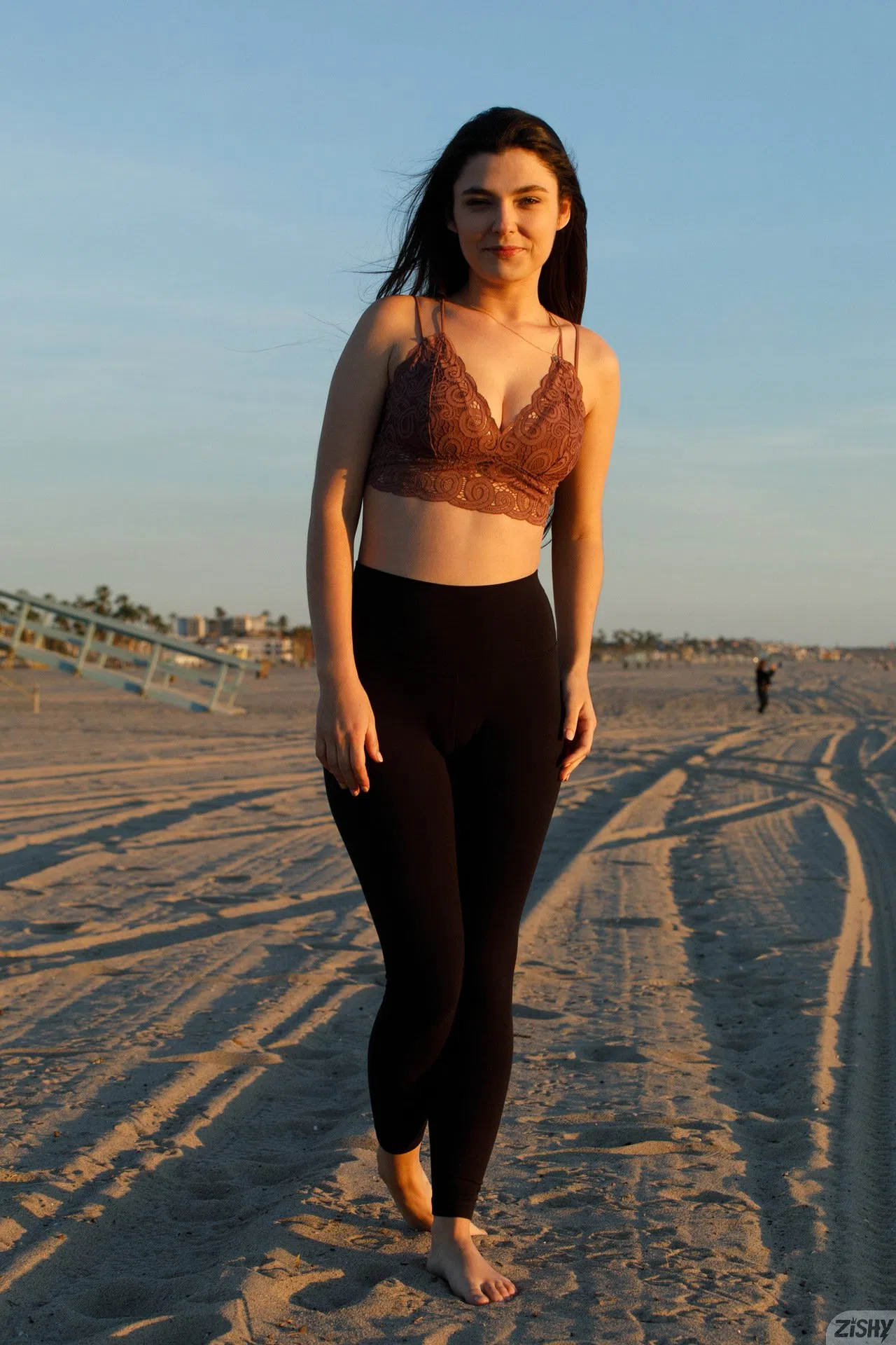 melba-chastain-hair-sand-curves-zishy-155325 Of Page 1-1.webp