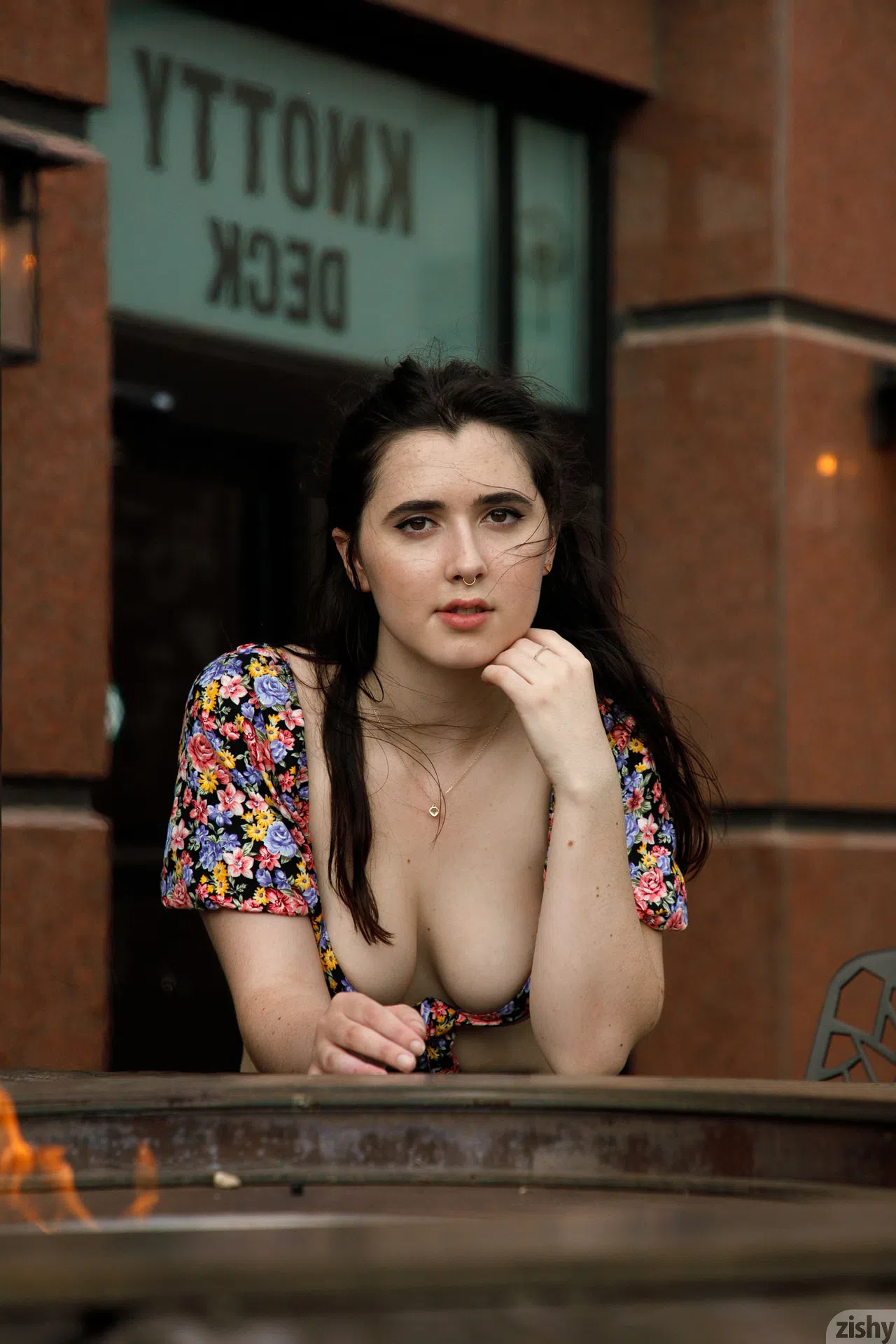 ophelia-palantine-renaissance-2-zishy-83380 Of Page 1-2.webp