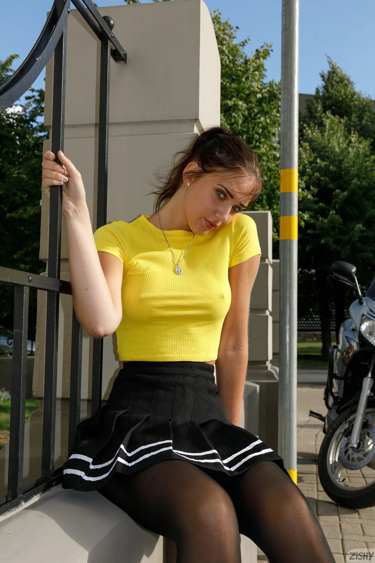 oxana-chic-lemon-cream-cake-zishy-120390 Of Page 3-12.webp
