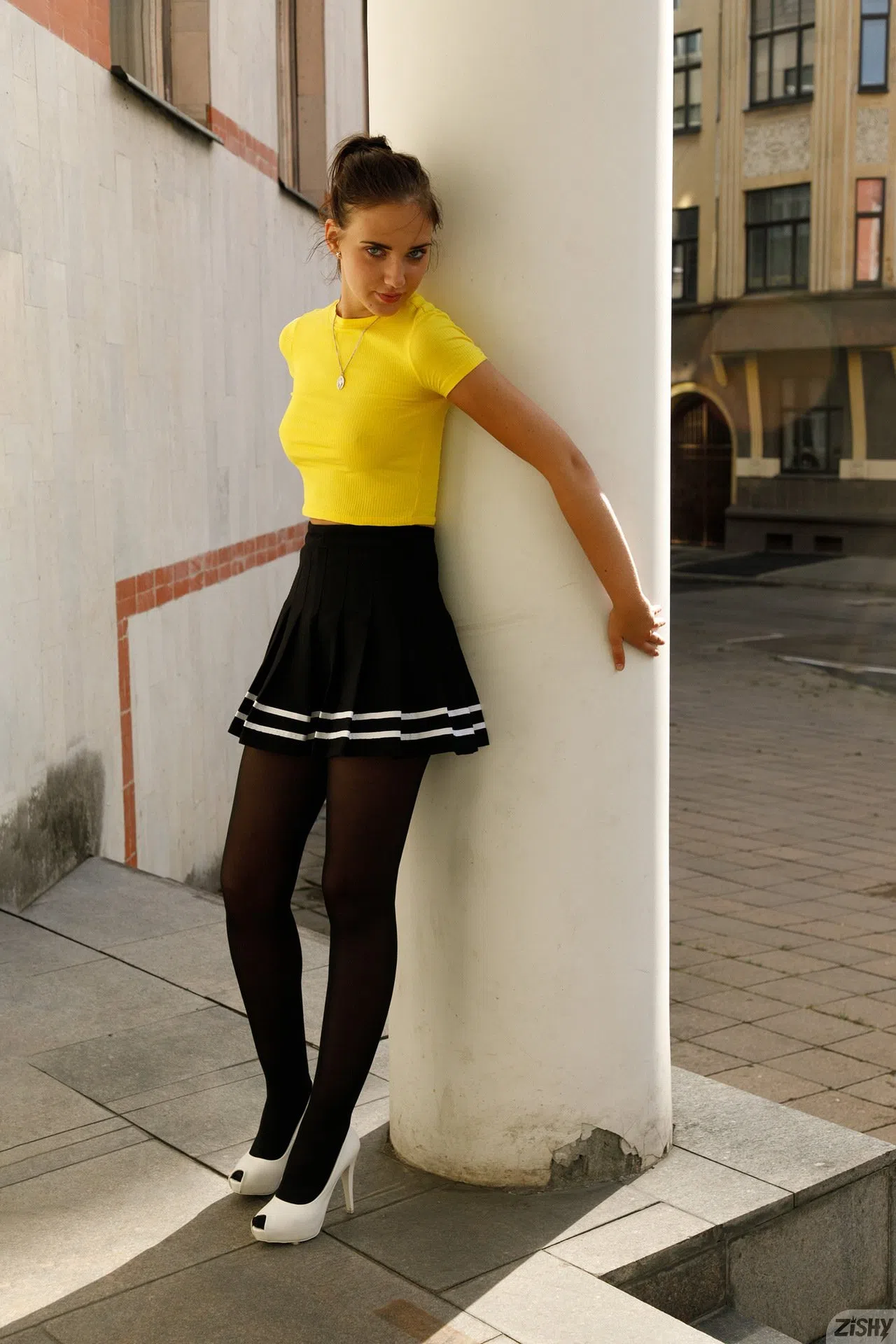 oxana-chic-lemon-cream-cake-zishy-120390 Of Page 1-4.webp
