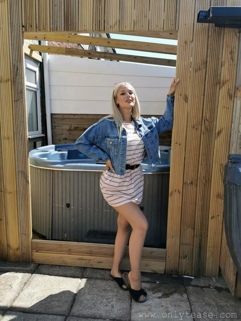 paige-f-only-tease-110398 Of Page 1-1.webp