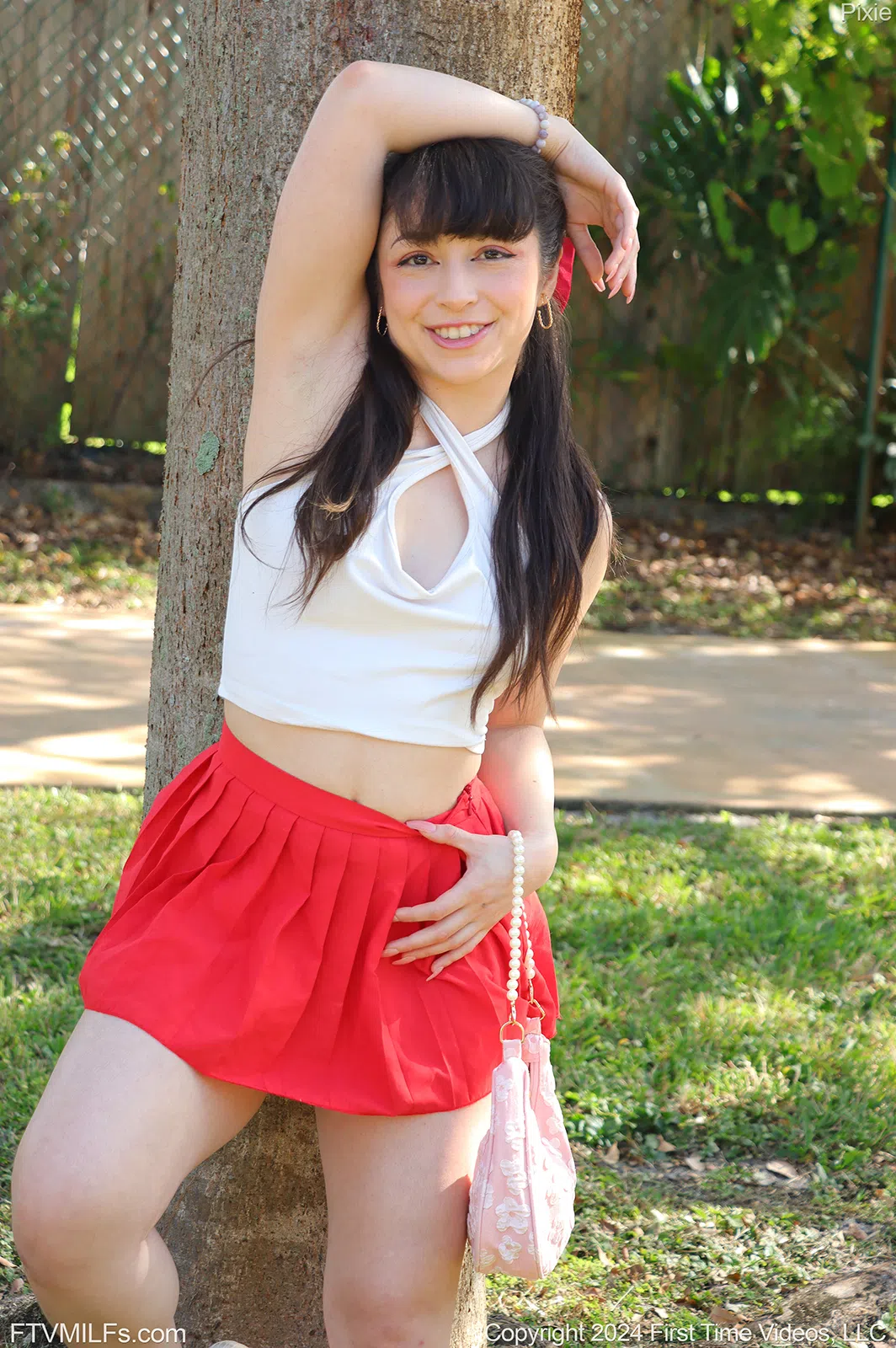 pixie-smalls-ftv-milfs-2-177928 Of Page 1-1.webp