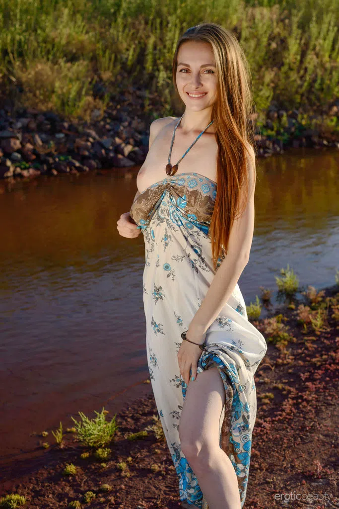 selin-erotic-beauty-67503 Of Page 1-1.webp