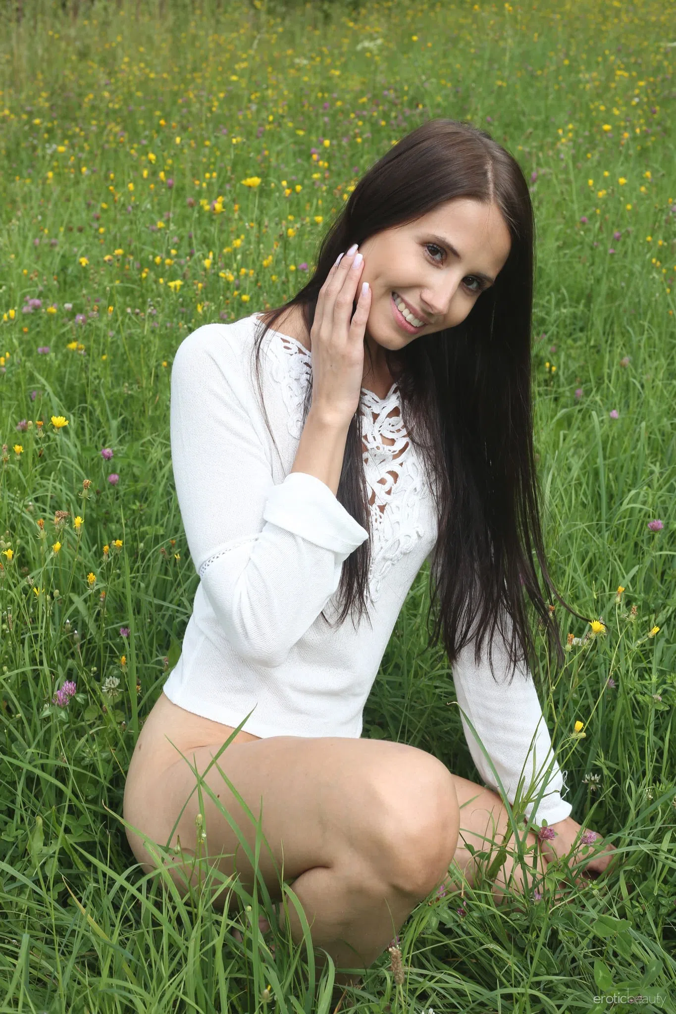 vanessa-angel-erotic-beauty-132199 Of Page 1-1.webp