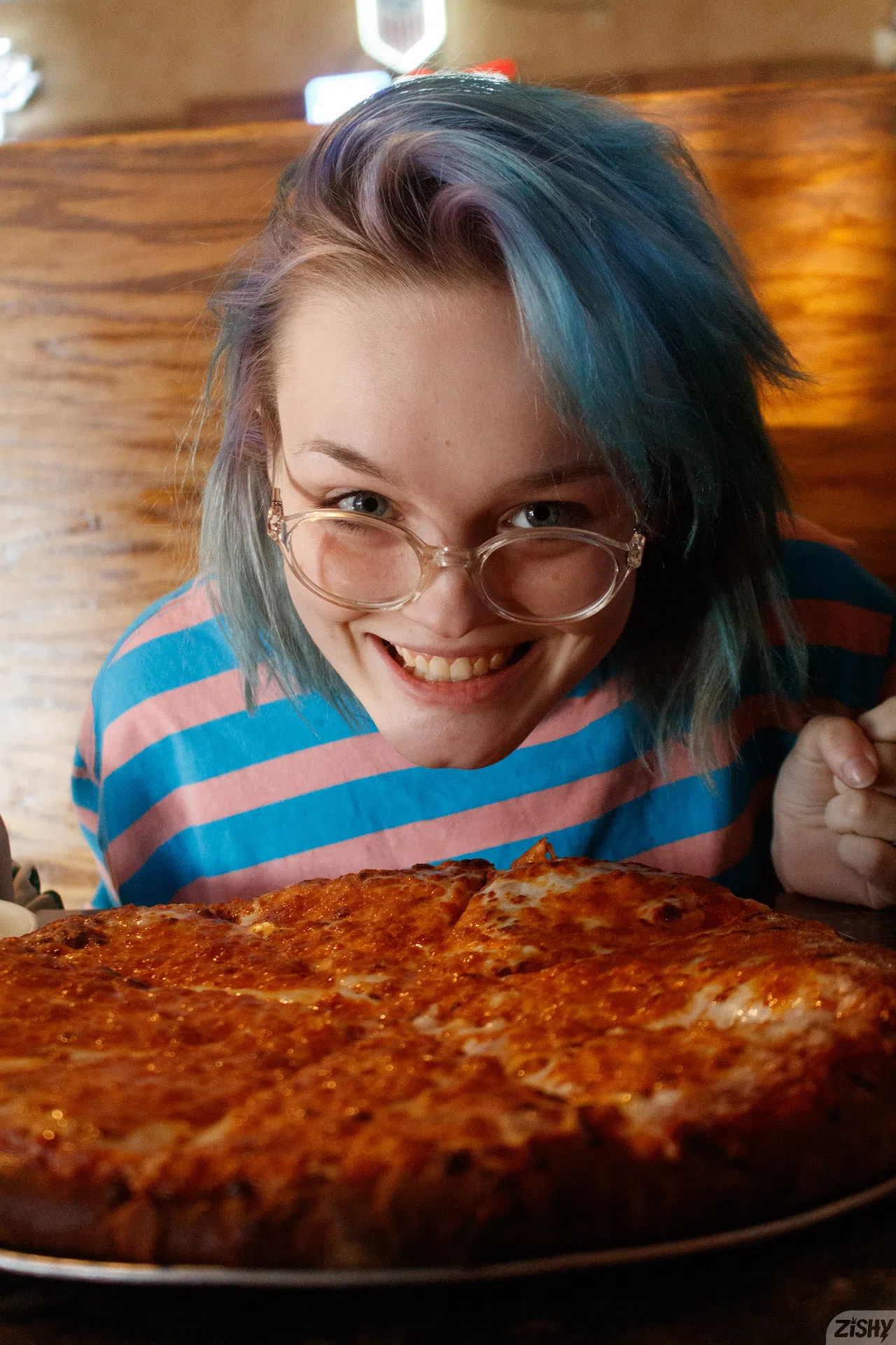 vonnie-bean-no-pants-pizza-zishy-108834 Of Page 1-2.webp